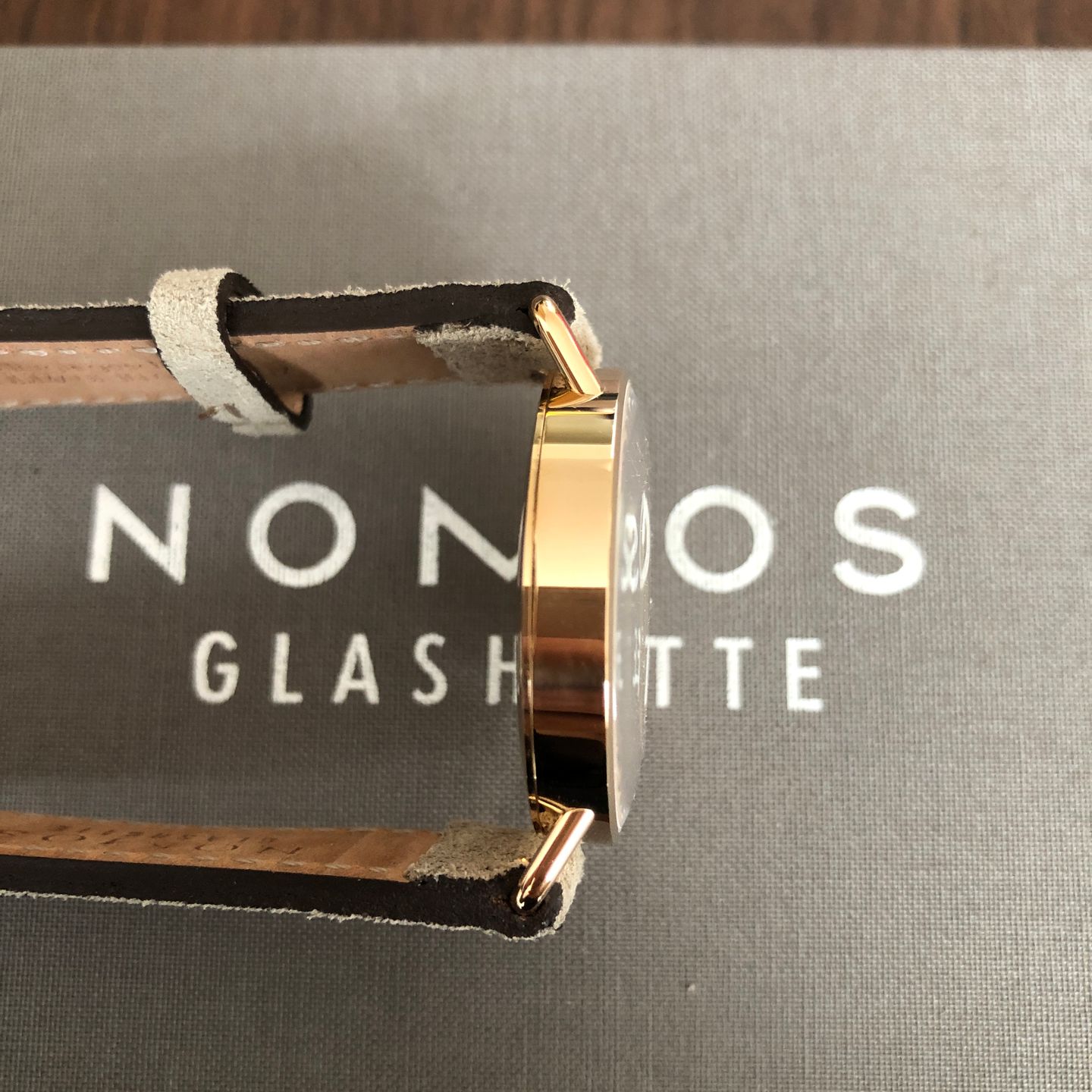 NOMOS Metro 1170 (2022) - White dial 33 mm Rose Gold case (6/8)