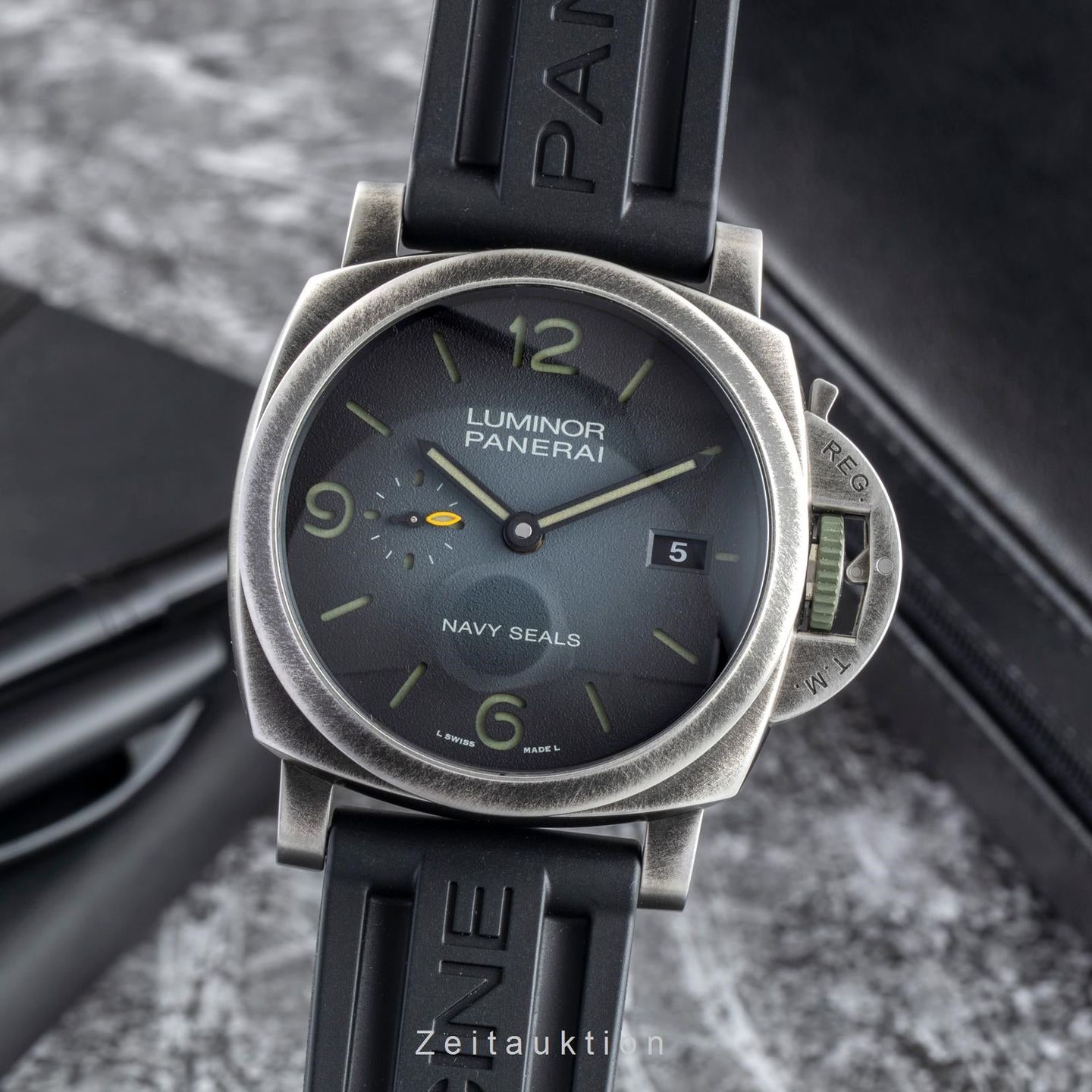 Panerai Luminor 1950 PAM01412 (Onbekend (willekeurig serienummer)) - 44mm Staal (1/8)