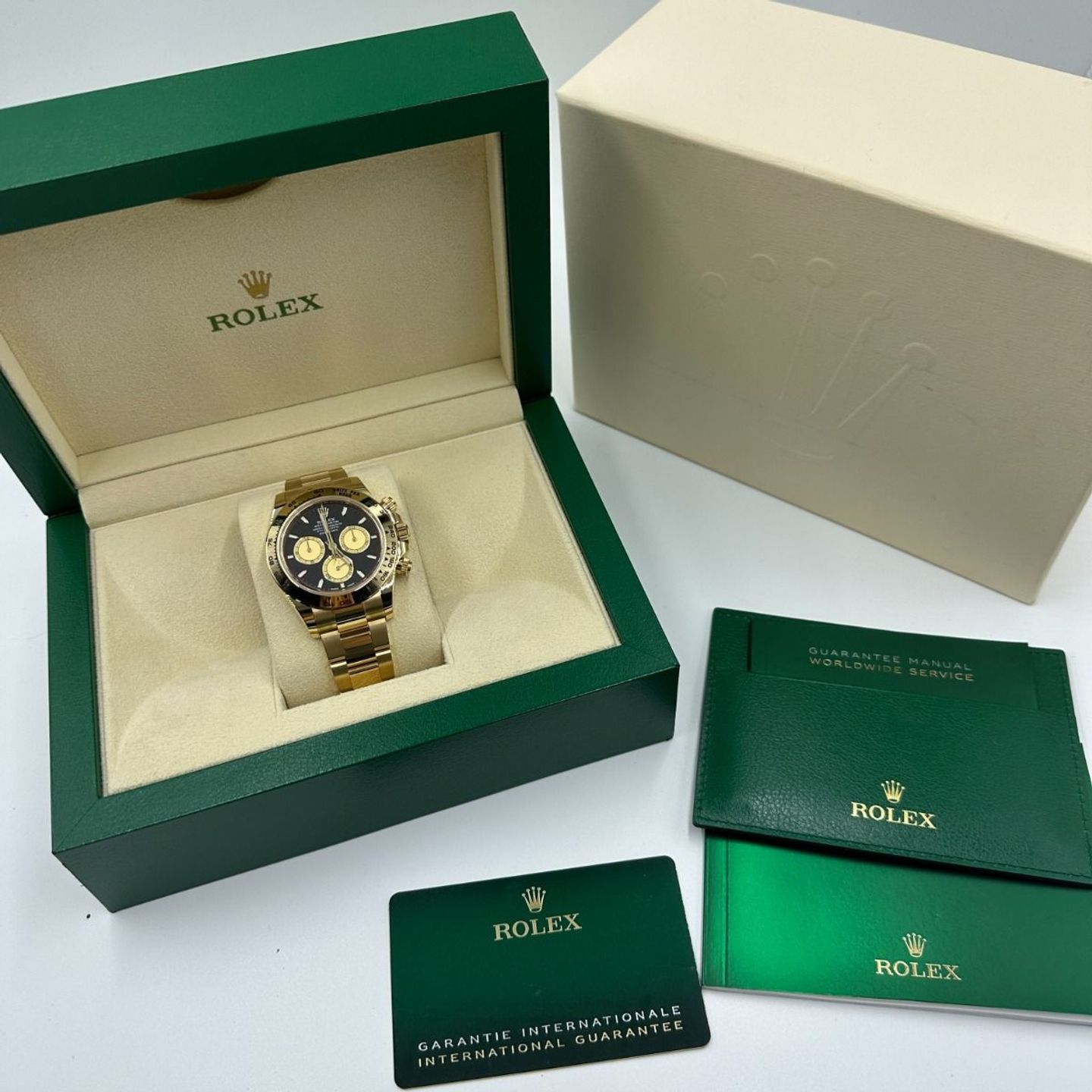 Rolex Daytona 126508 (2024) - Zwart wijzerplaat 40mm Geelgoud (2/8)