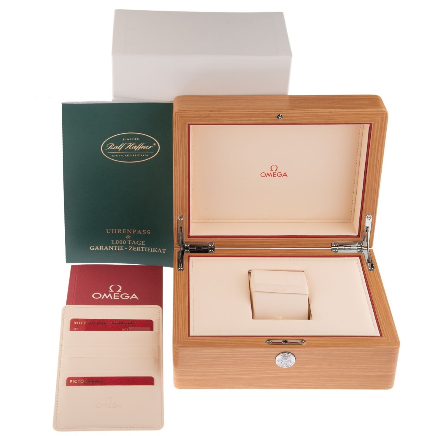 Omega Speedmaster 324.30.38.50.01.001 (2025) - Zwart wijzerplaat 38mm Staal (2/7)