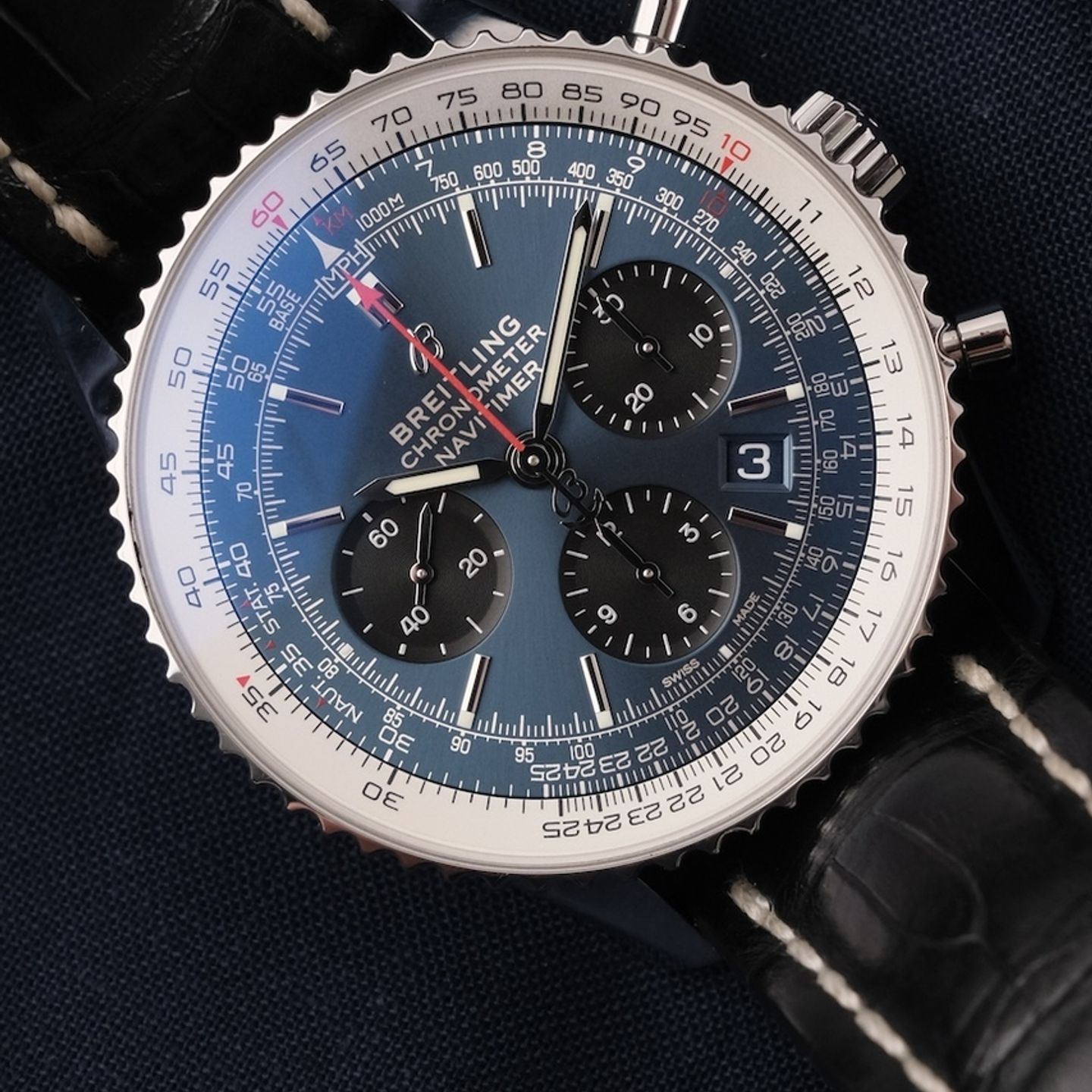 Breitling Navitimer 01 AB0121 - (1/8)