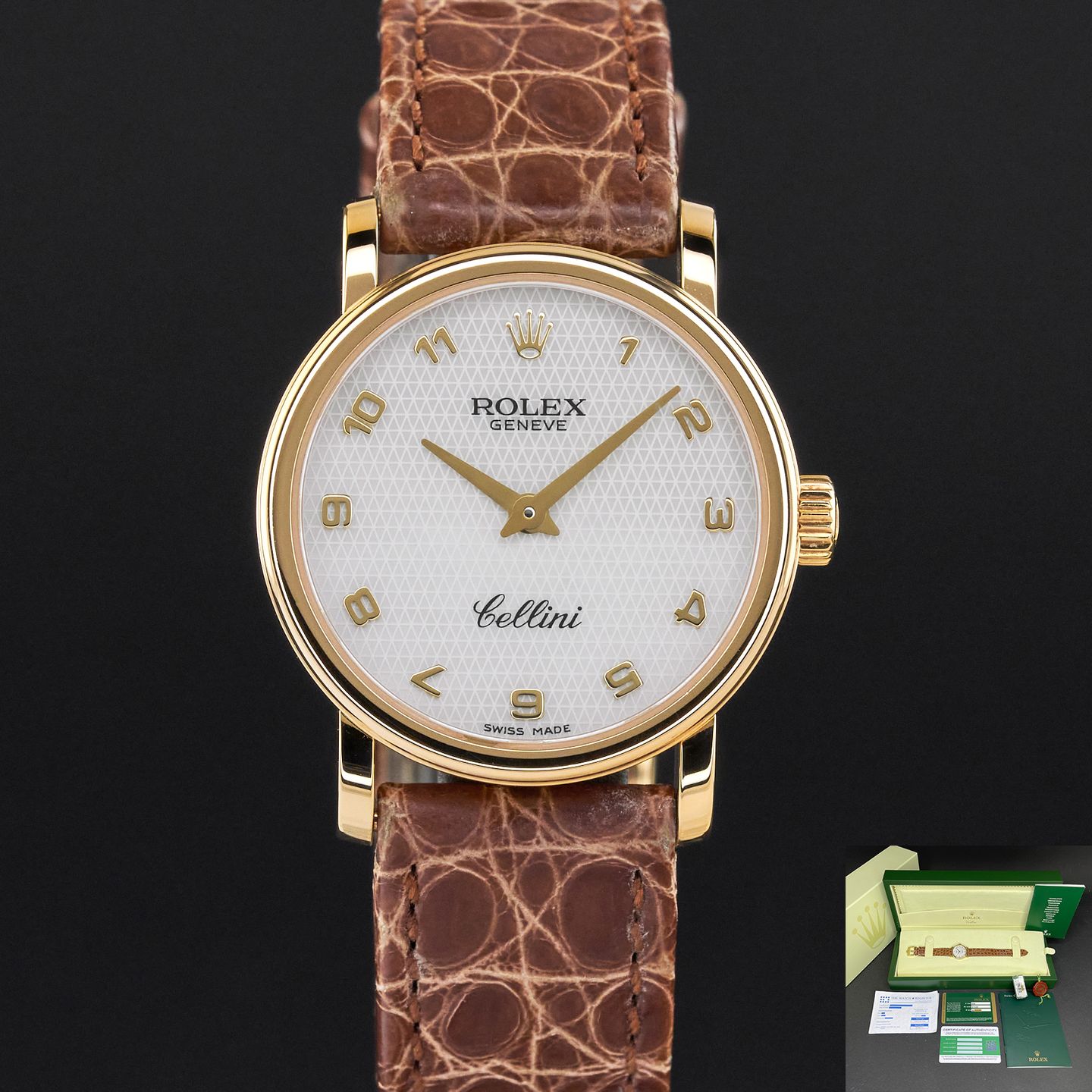 Rolex Cellini 6110 (2008) - Pearl dial 26 mm Yellow Gold case (1/8)