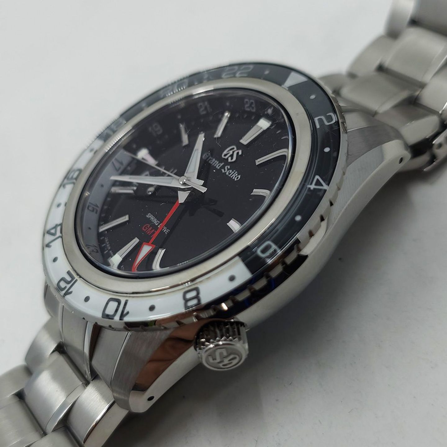 Grand Seiko Sport Collection SBGE277G (2025) - Black dial 45 mm Steel case (3/8)