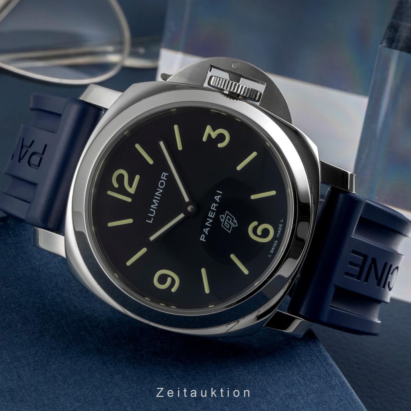 Panerai Luminor Base Logo PAM01000 (Unknown (random serial)) - Black dial 44 mm Steel case (2/8)
