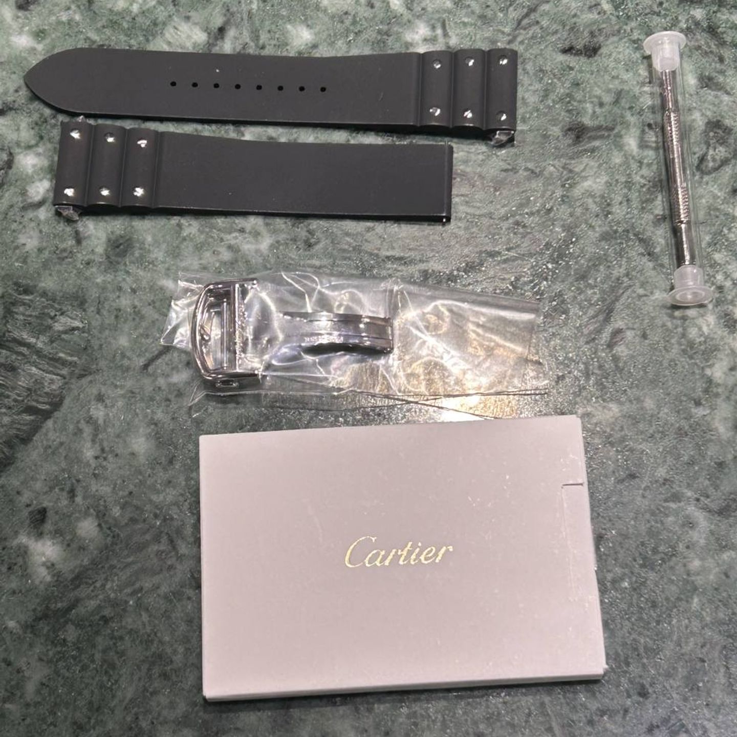 Cartier Santos WSSA0037 (2026) - Grey dial 40 mm Steel case (6/7)