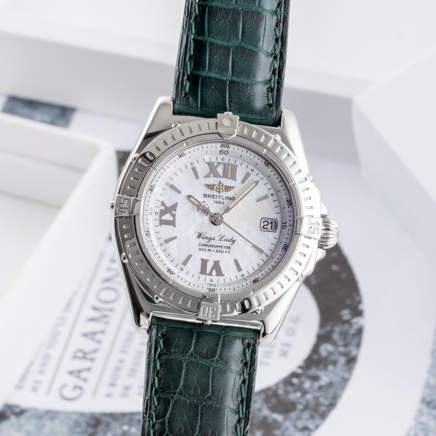 Breitling Wings Lady A67350 (2001) - Silver dial 31 mm Steel case (3/8)