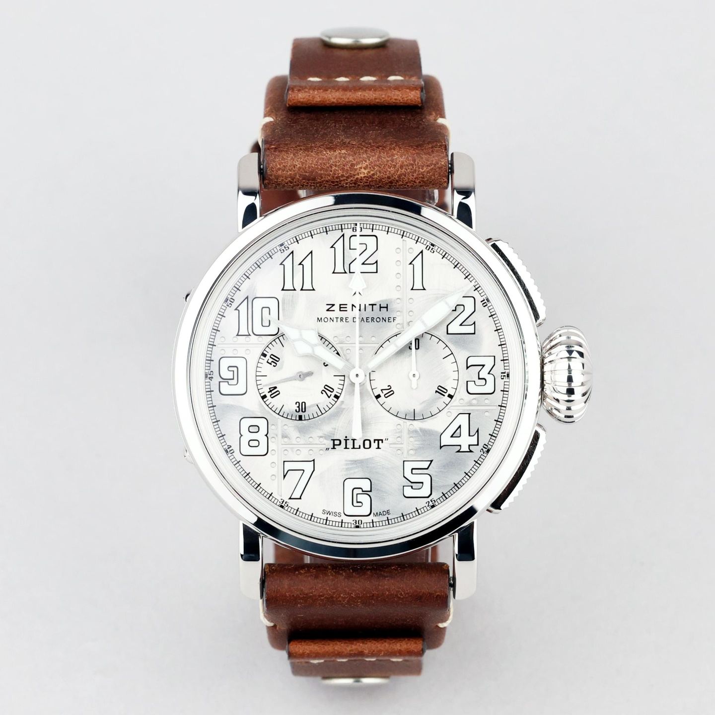 Zenith Pilot 05.2430.4069/17.I011 (2026) - Silver dial 45 mm Silver case (1/8)