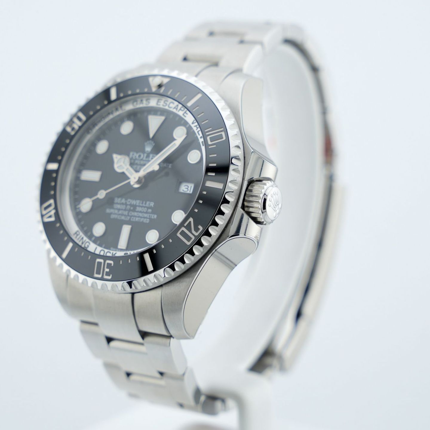 Rolex Sea-Dweller Deepsea 116660 (2018) - Black dial 44 mm Steel case (2/8)
