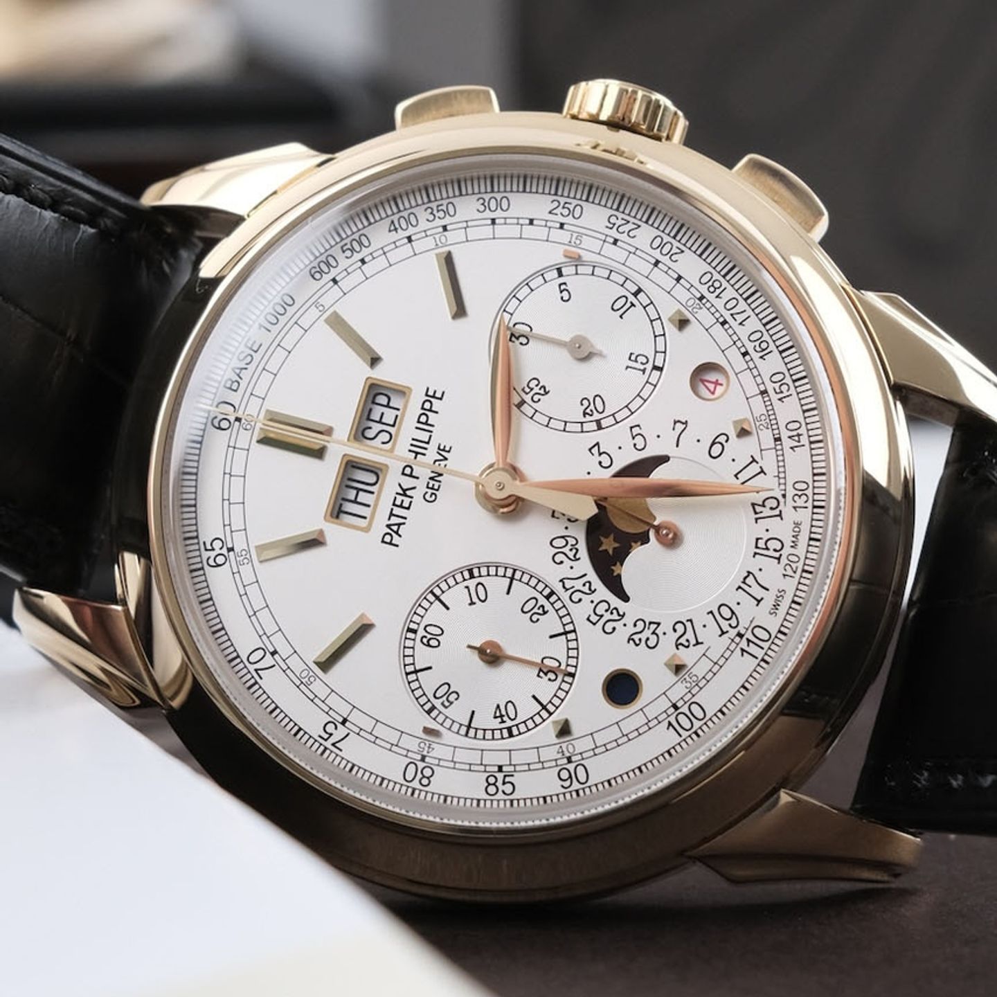 Patek Philippe Perpetual Calendar Chronograph 5270J-001 - (4/8)