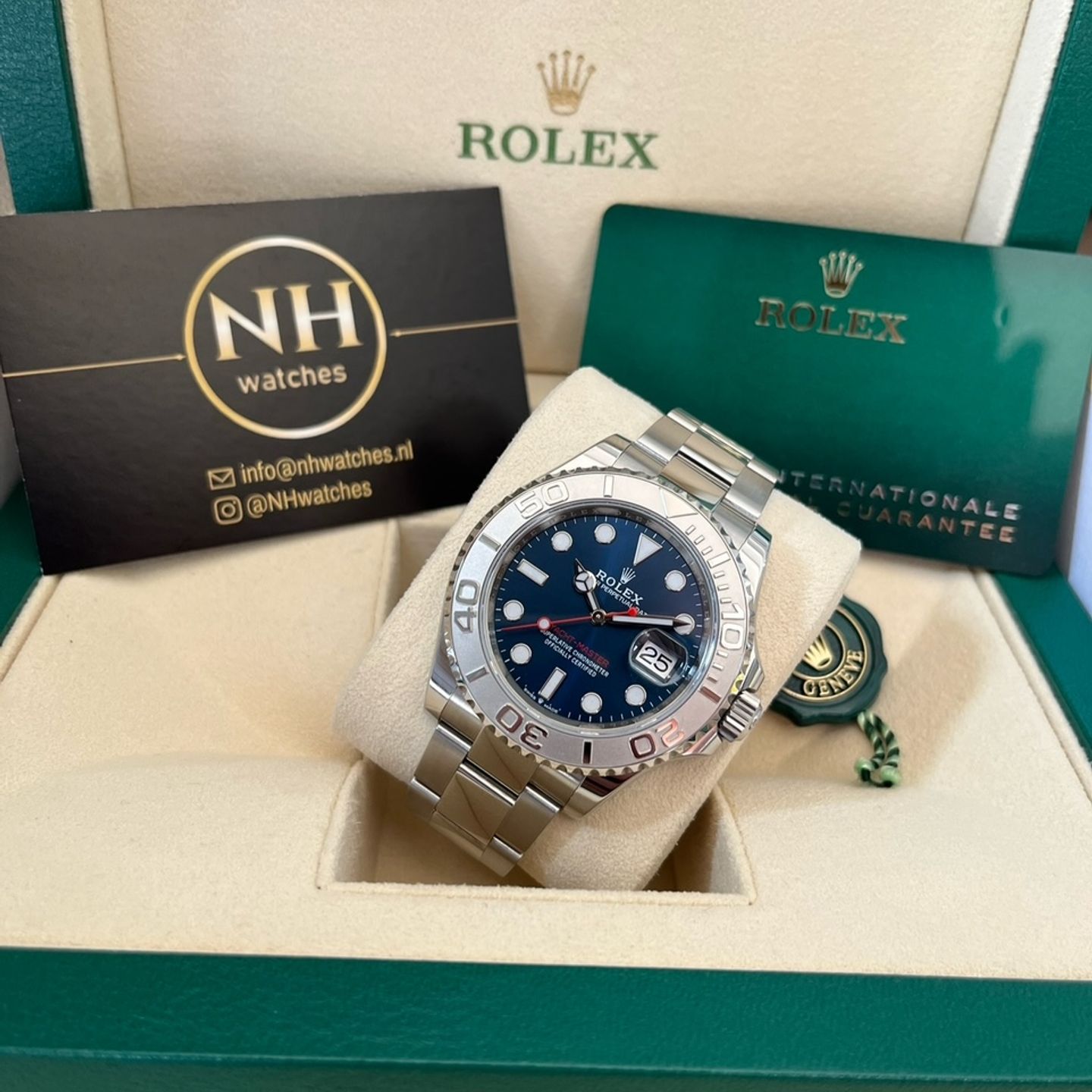 Rolex Yacht-Master 40 126622 (2021) - Blauw wijzerplaat 40mm Staal (3/8)