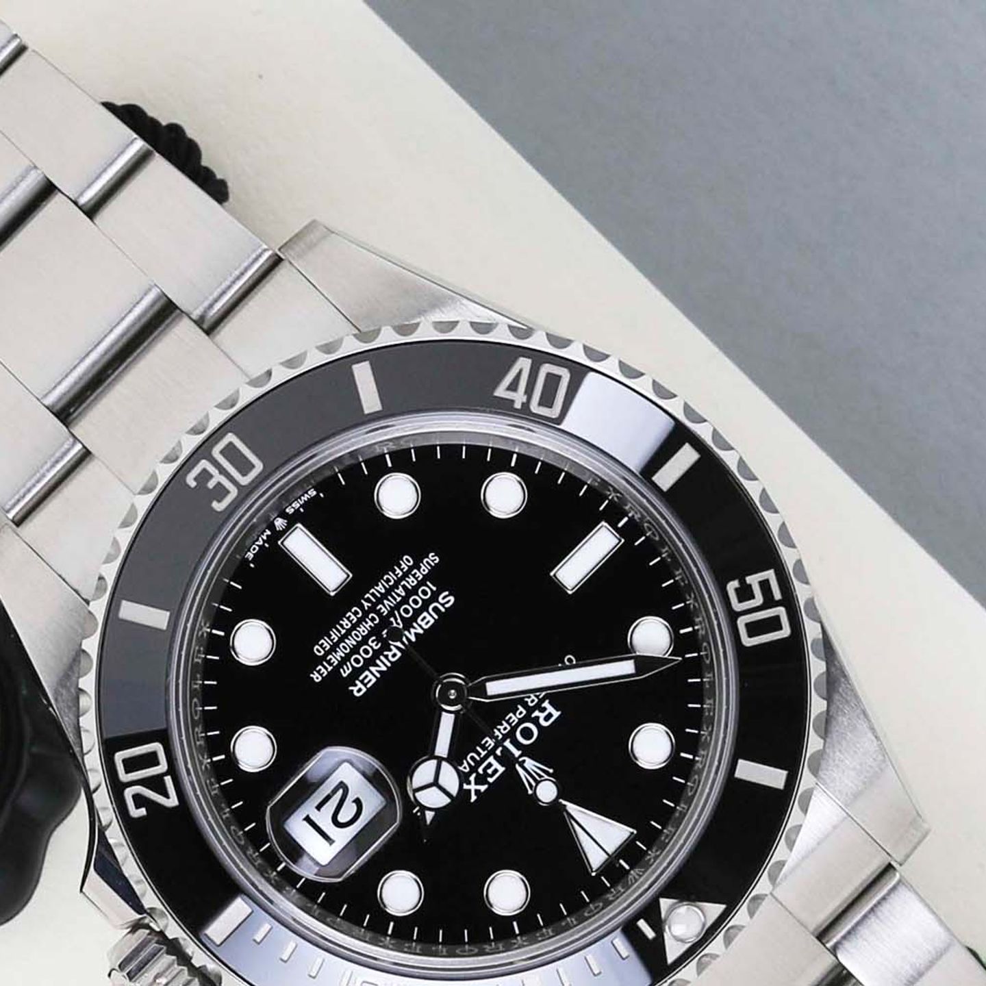 Rolex Submariner Date 126610LN - (4/8)