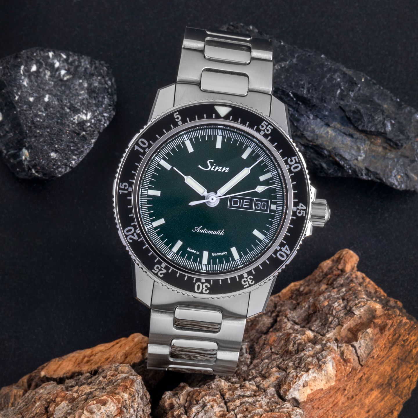 Sinn 104 104.0131 (Onbekend (willekeurig serienummer)) - Groen wijzerplaat 41mm Staal (1/8)