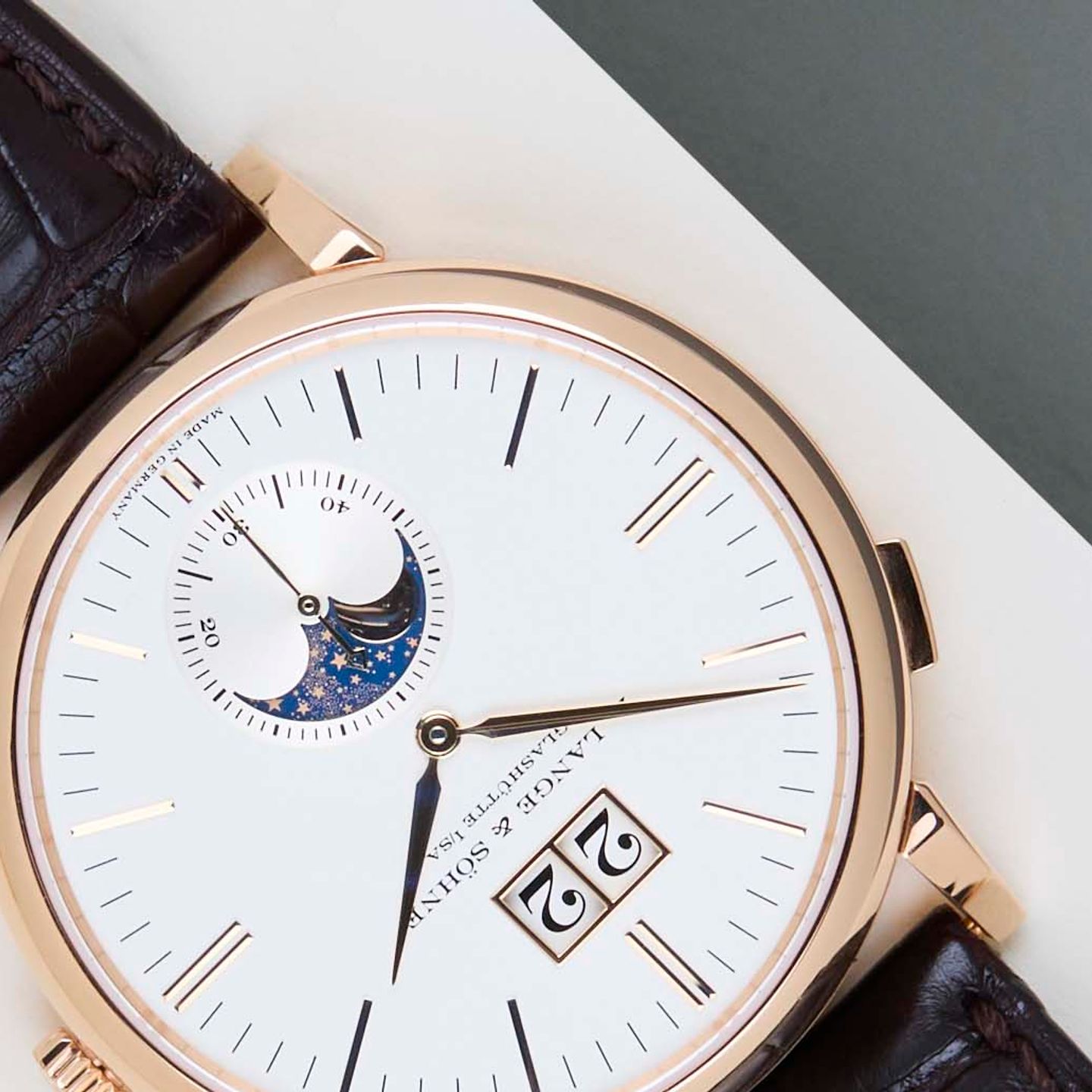 A. Lange & Söhne Saxonia 384.032 - (5/8)