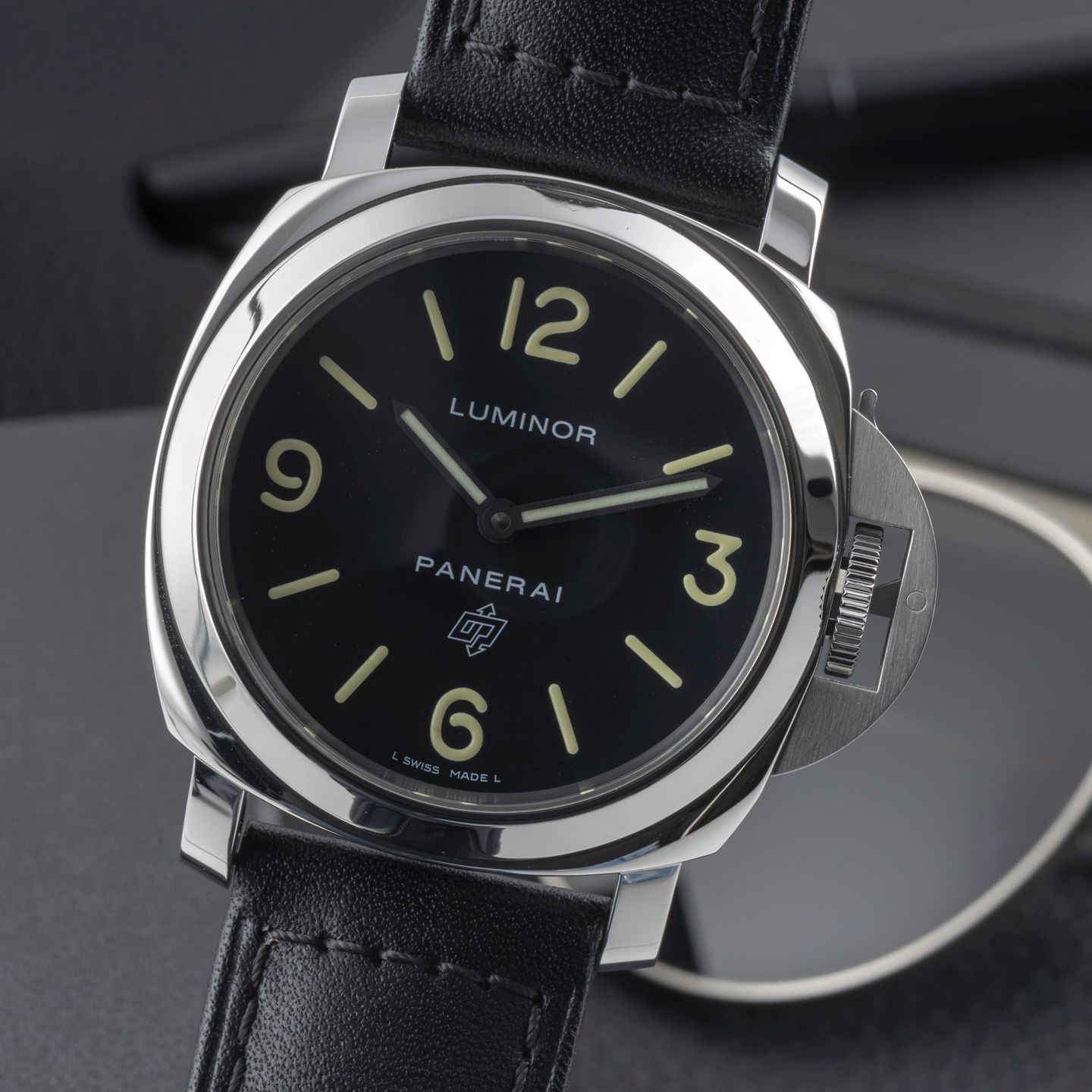Panerai Luminor Base Logo PAM01000 (Unknown (random serial)) - Black dial 44 mm Steel case (3/8)