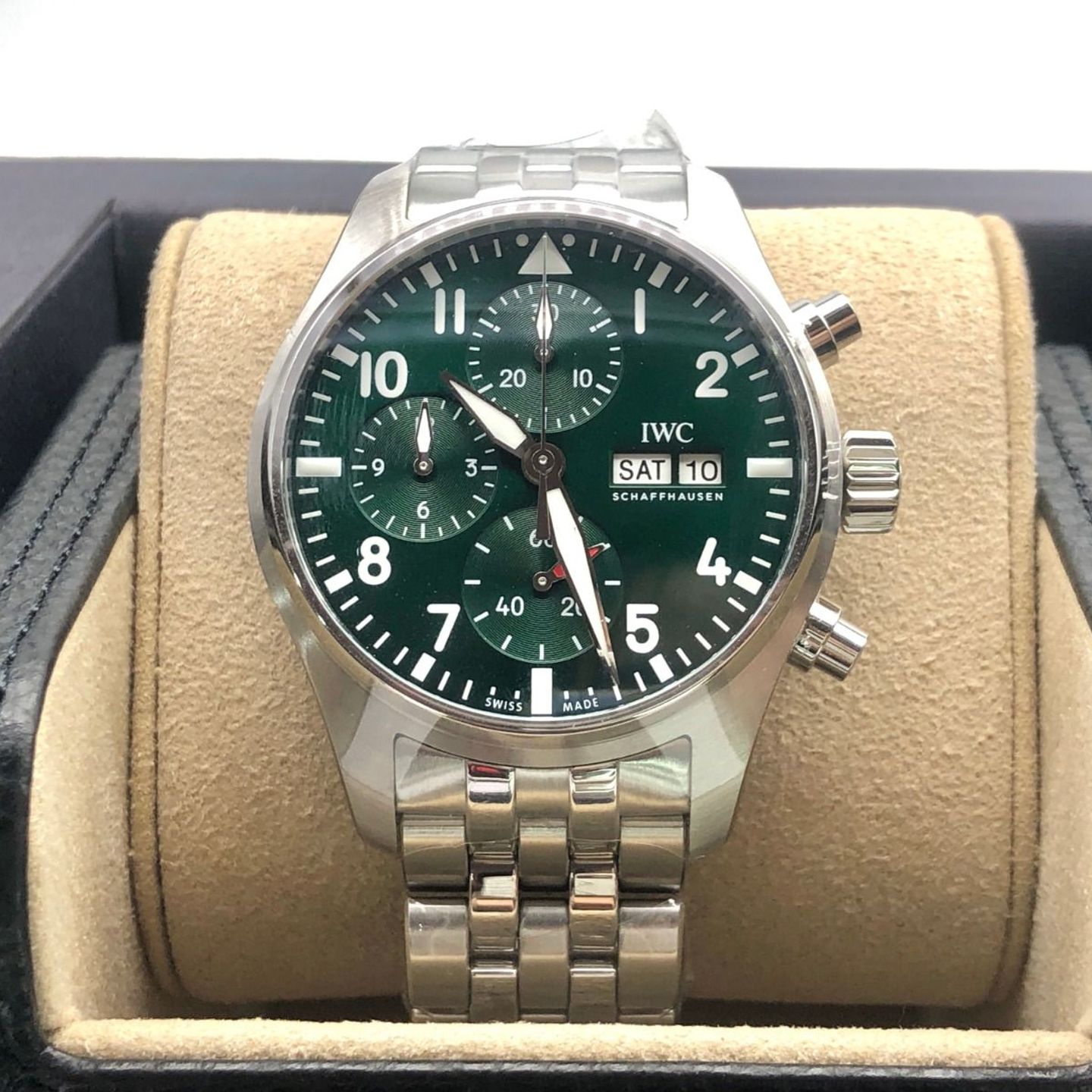 IWC Pilot Chronograph IW388104 (2022) - Green dial 41 mm Steel case (2/8)