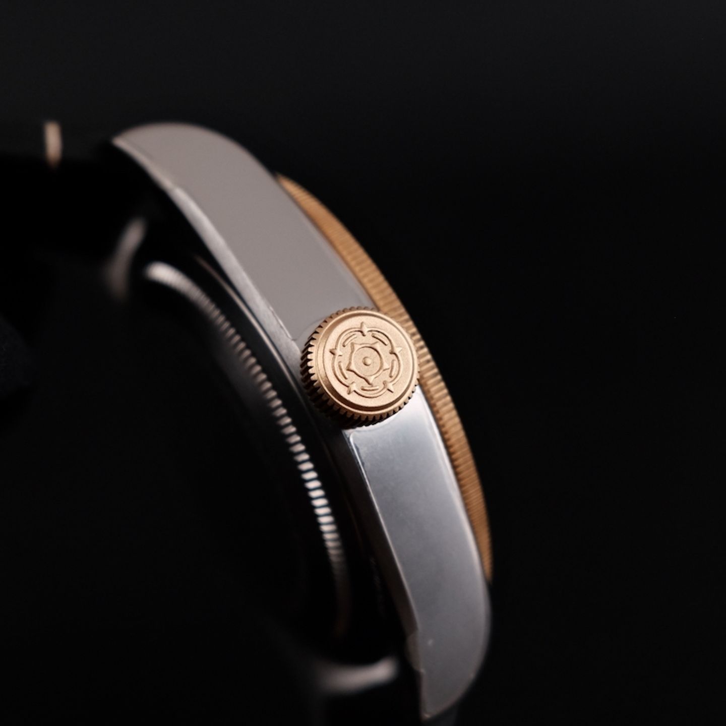 Tudor Black Bay GMT 79833MN (2022) - Black dial 41 mm Steel case (6/8)