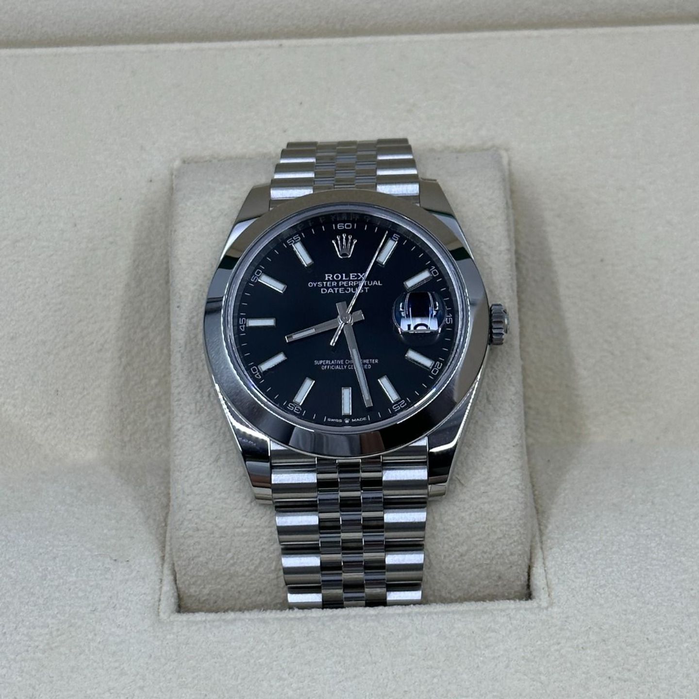 Rolex Datejust 41 126300 (2024) - Zwart wijzerplaat 41mm Staal (4/8)