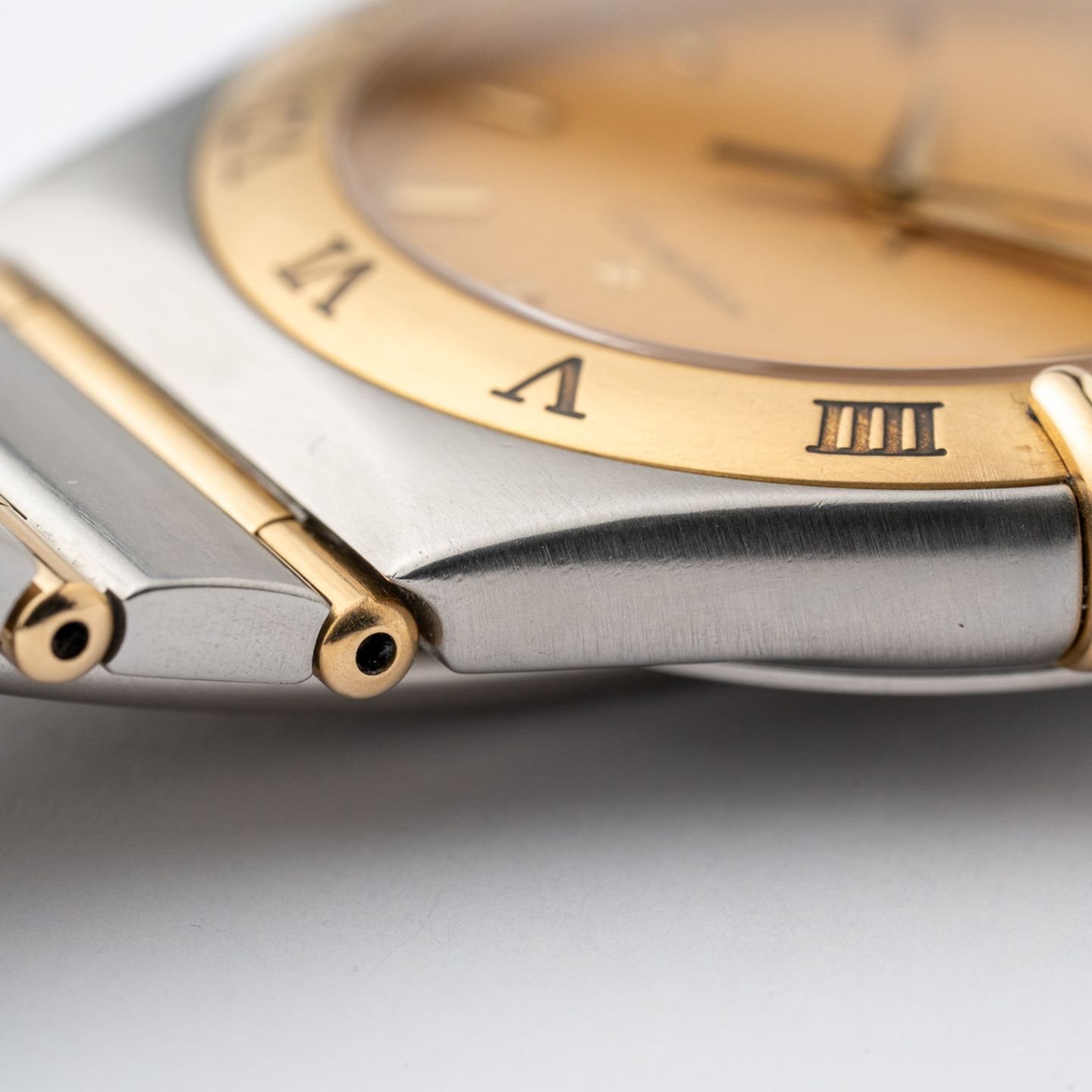Omega Constellation 1212.10.00 (Unknown (random serial)) - Champagne dial 34 mm Gold/Steel case (6/8)
