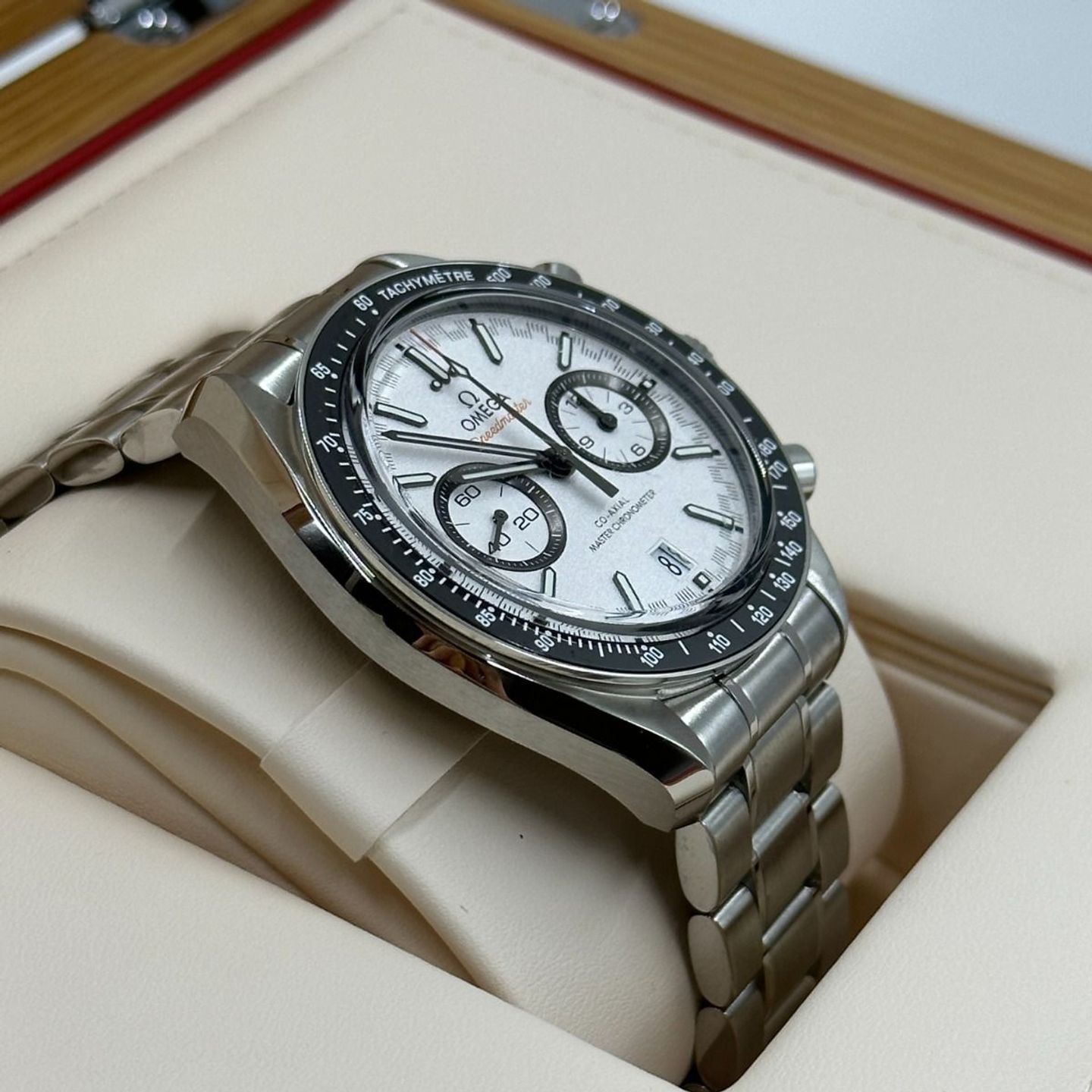 Omega Speedmaster Racing 329.30.44.51.04.001 (2024) - White dial 44 mm Steel case (7/8)