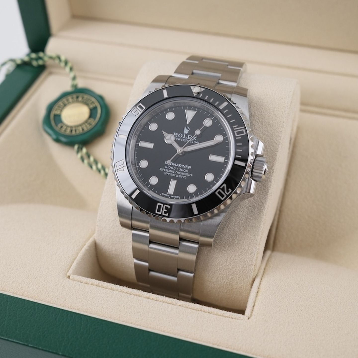Rolex Submariner No Date 114060 (2019) - Zwart wijzerplaat 40mm Staal (2/8)