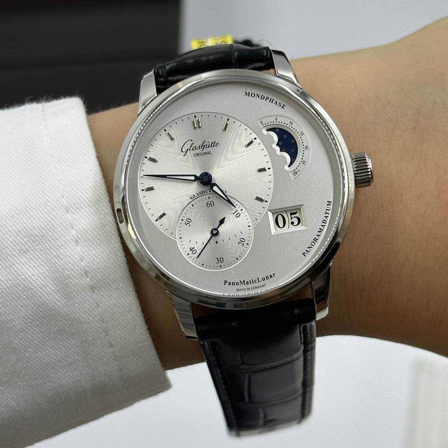 Glashütte Original PanoMaticLunar 1-90-02-42-32-01 (2025) - 40mm Staal (1/10)