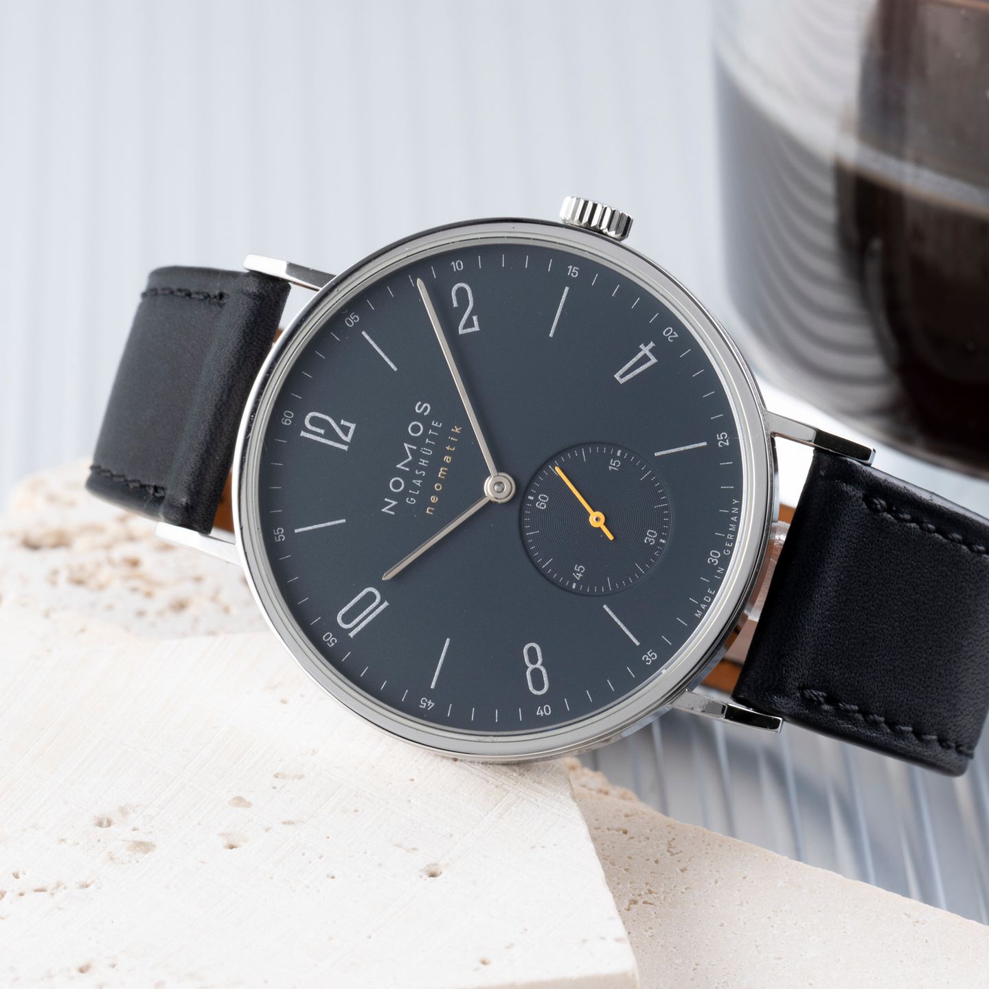 NOMOS Tangente Neomatik 142 (2023) - Blue dial 39 mm Steel case (2/8)