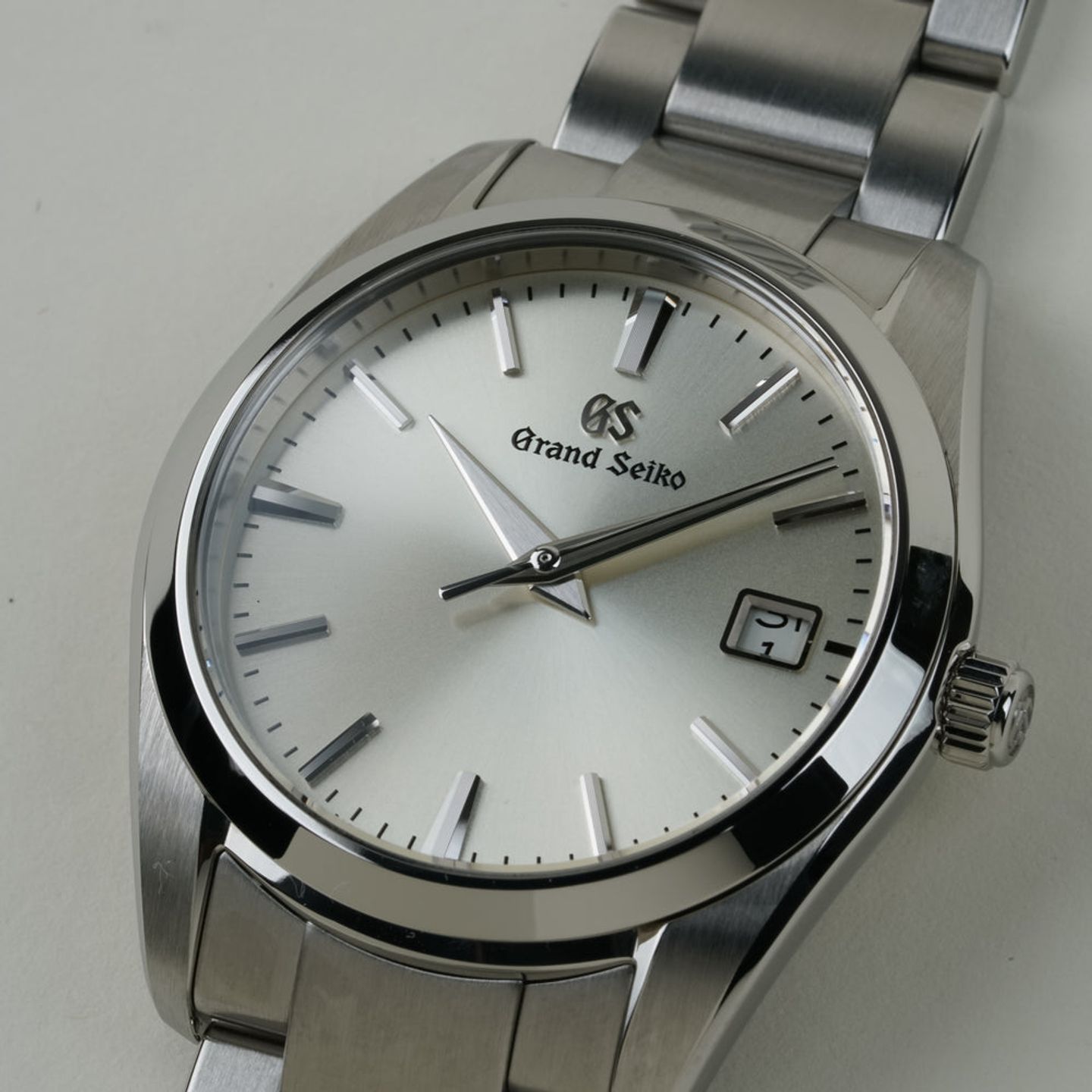 Grand Seiko Heritage Collection SBGX263 (2025) - Silver dial 38 mm Steel case (4/8)