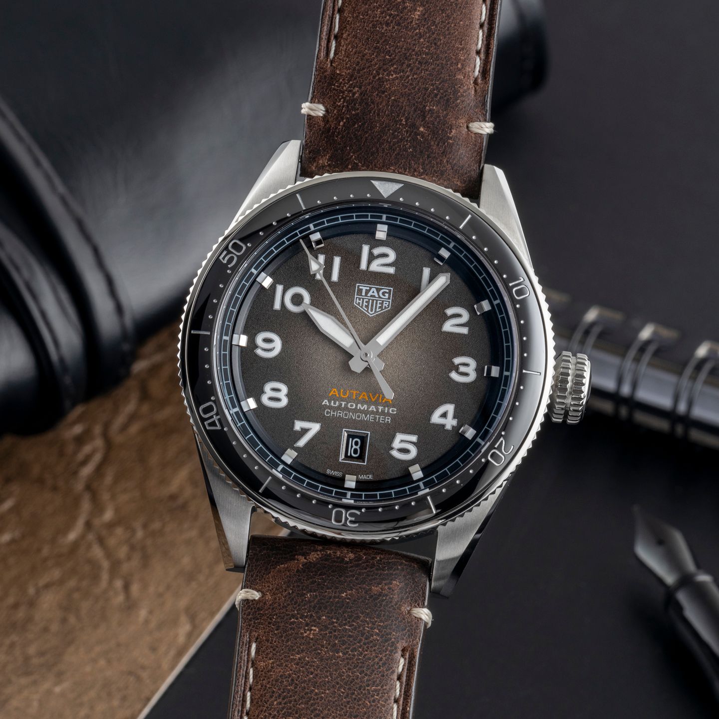 TAG Heuer Autavia WBE5114.FC8266 (Unknown (random serial)) - Black dial 42 mm Steel case (3/8)