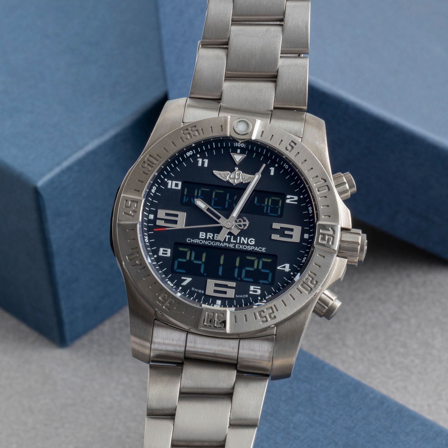 Breitling Exospace B55 Connected EB5510H1/BE79 (Unknown (random serial)) - Black dial 46 mm Titanium case (3/8)