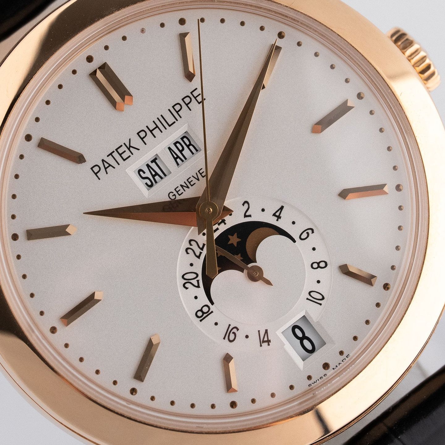Patek Philippe Annual Calendar 5396R-011 (2015) - 39mm Roségoud (3/8)