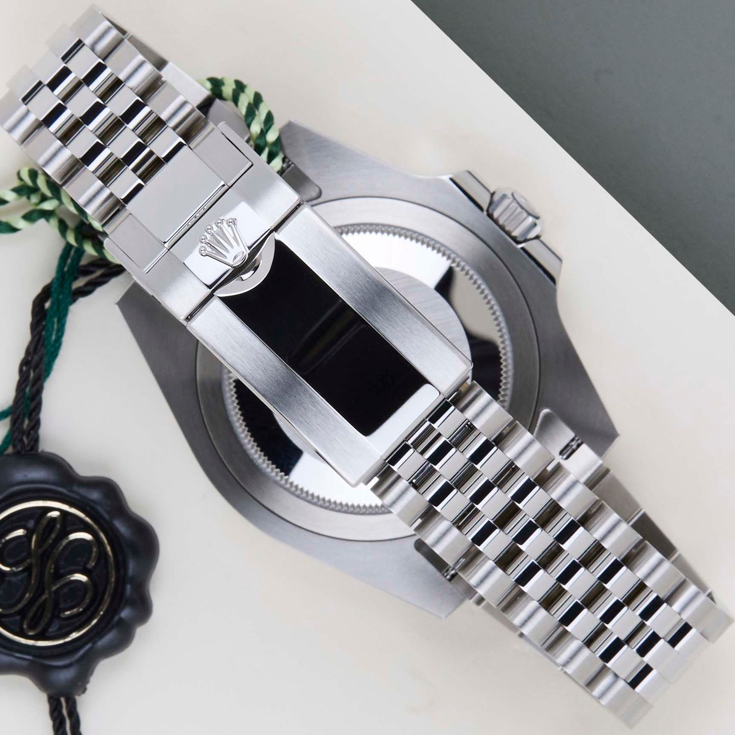 Rolex GMT-Master II 126710GRNR (2025) - Black dial 40 mm Steel case (6/8)