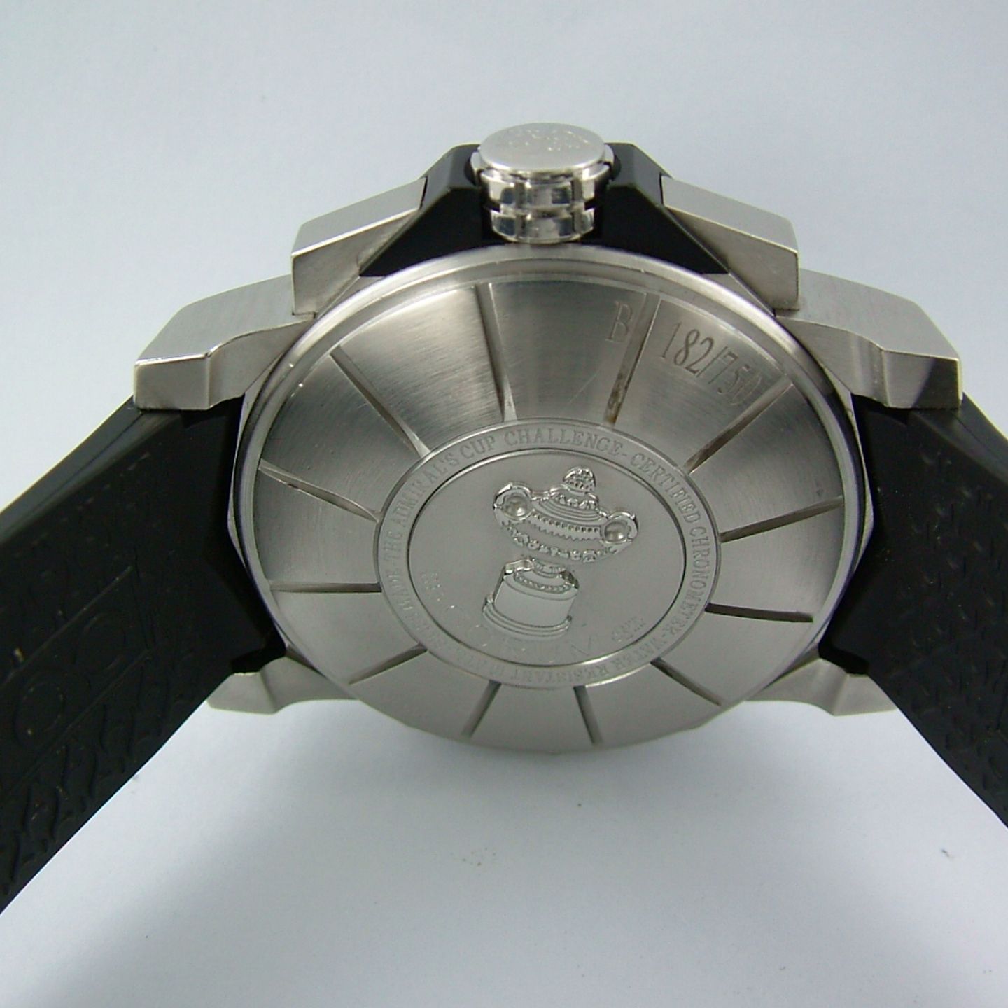 Corum Admiral's Cup Challenger - (Unknown (random serial)) - Black dial 44 mm Steel case (5/6)