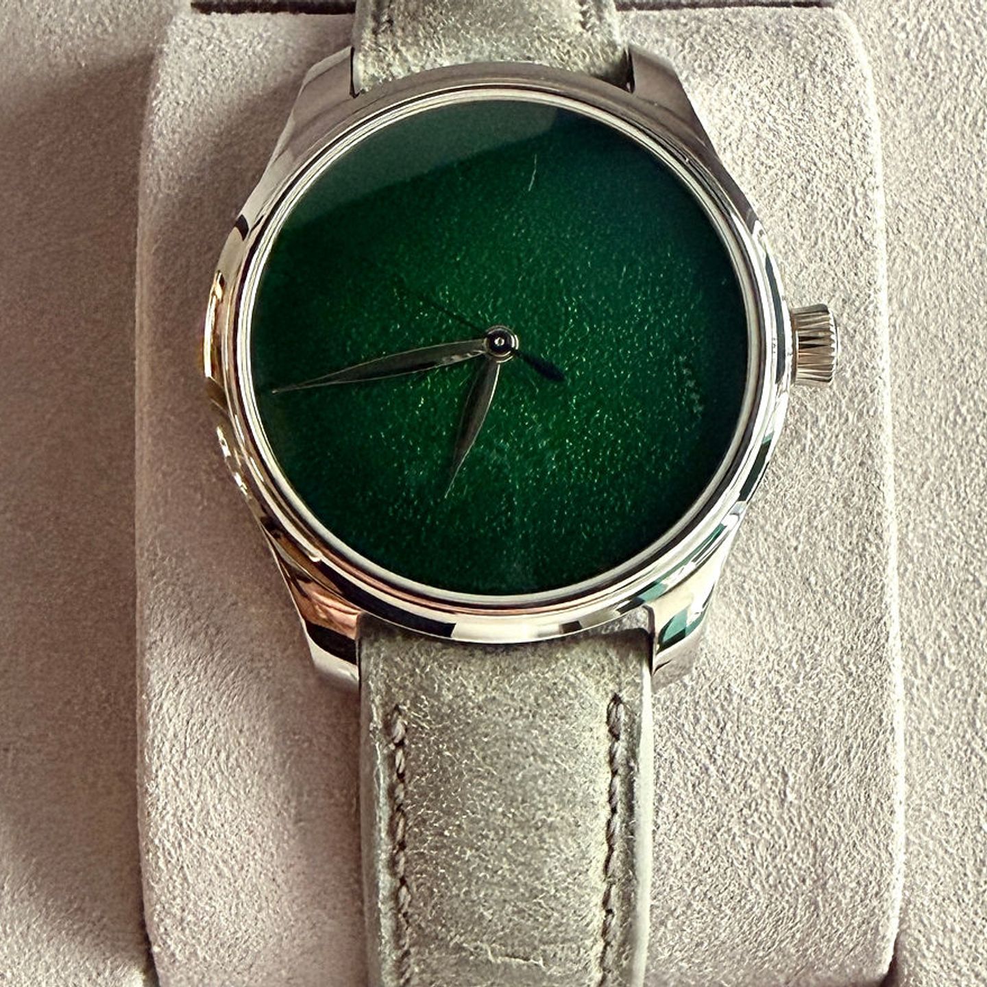 H. Moser & Cie. Endeavour 1200-1233 - (1/7)