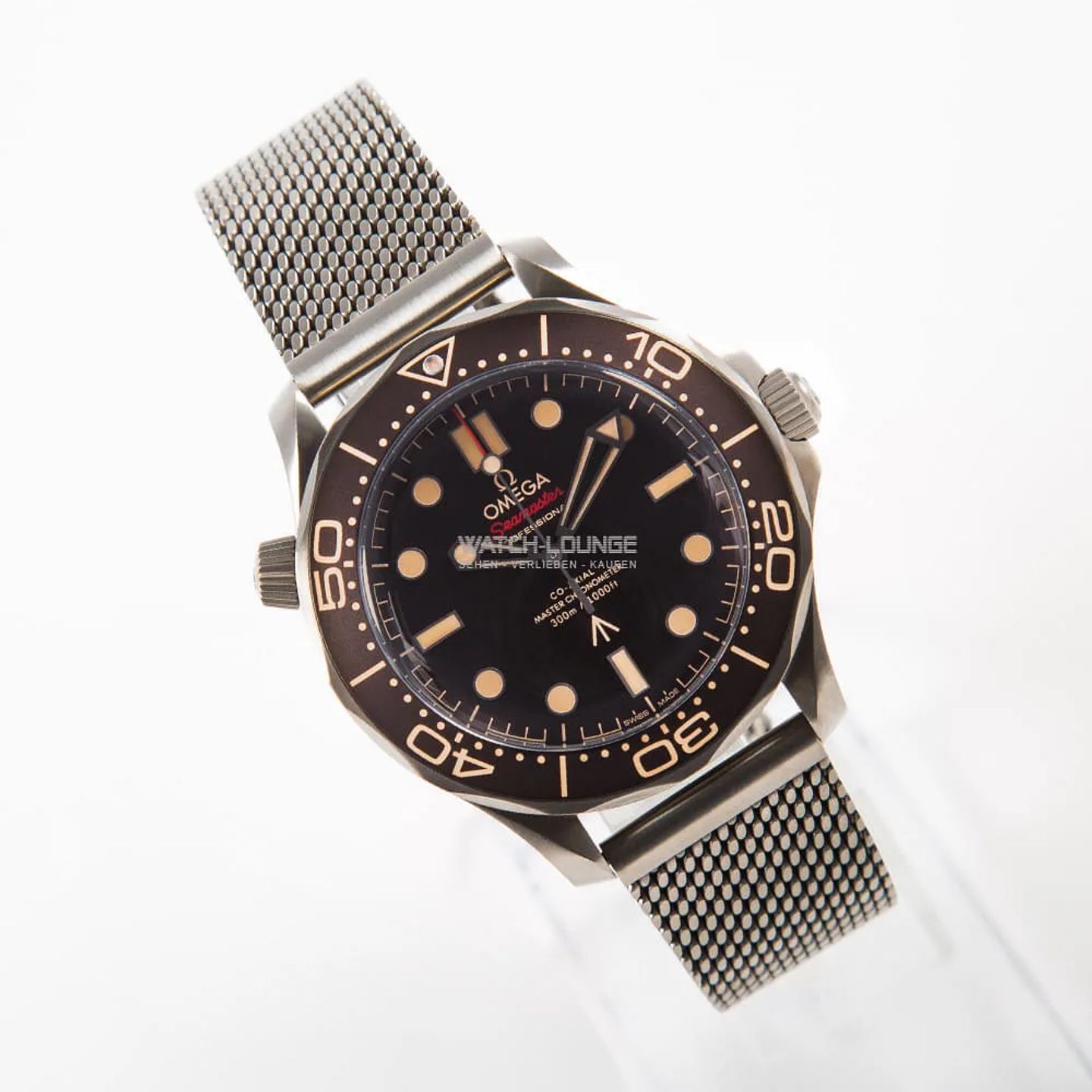 Omega Seamaster Diver 300 M 210.90.42.20.01.001 (2022) - Bruin wijzerplaat 42mm Titanium (2/8)