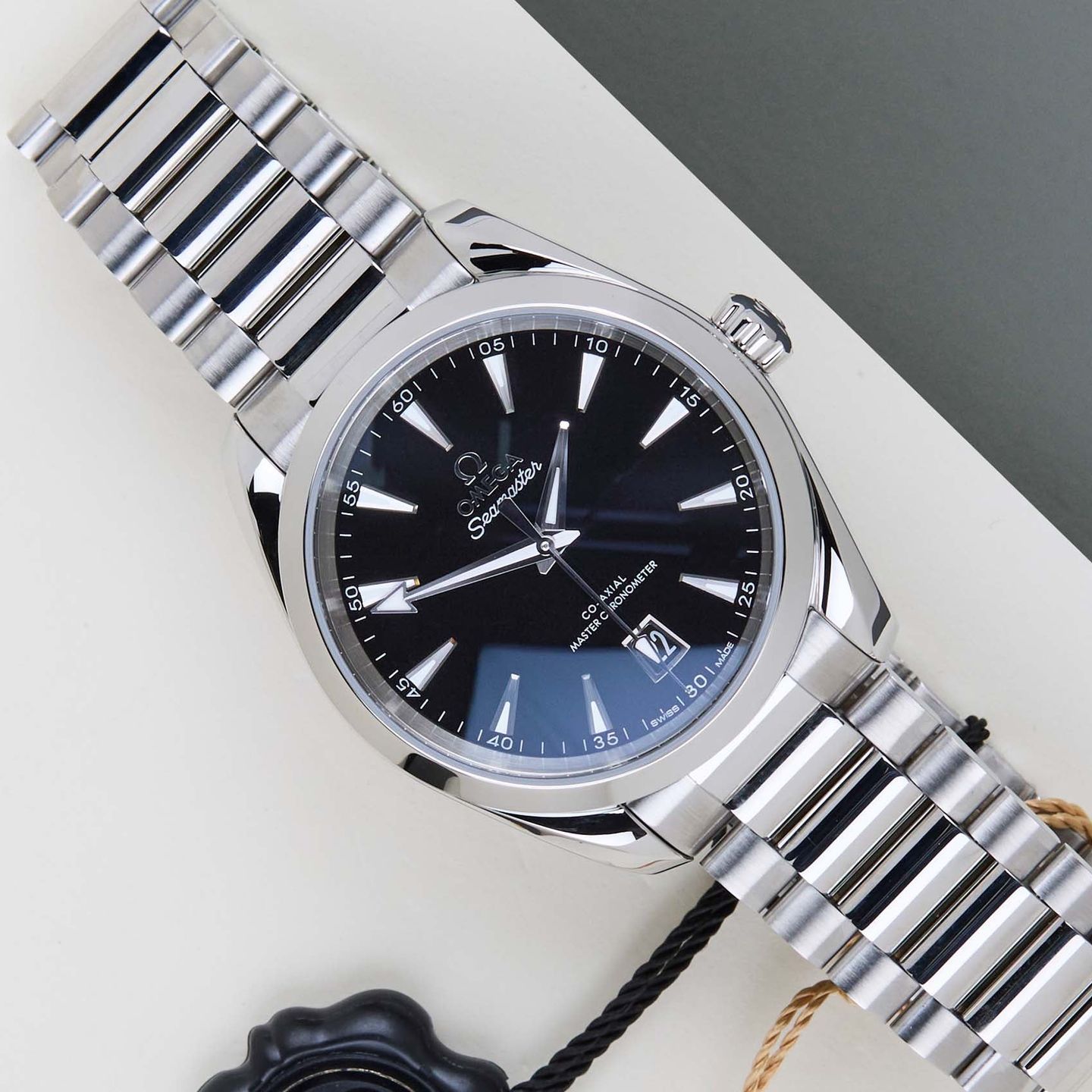 Omega Seamaster Aqua Terra 220.10.38.20.01.004 (2026) - Zwart wijzerplaat 38mm Staal (1/8)