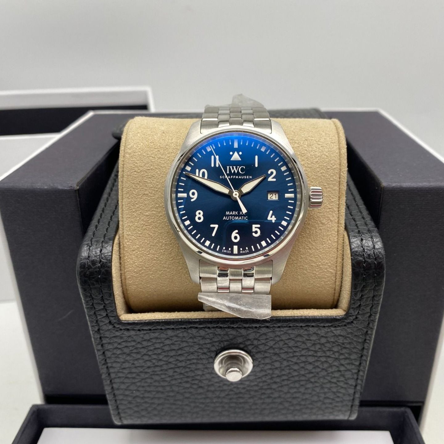 IWC Pilot Mark IW328204 (2023) - Blauw wijzerplaat 40mm Staal (2/8)