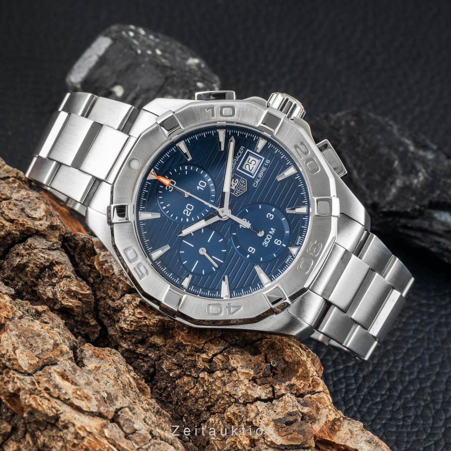 TAG Heuer Aquaracer 300M CAY2112 (2020) - Blue dial 43 mm Steel case (2/8)