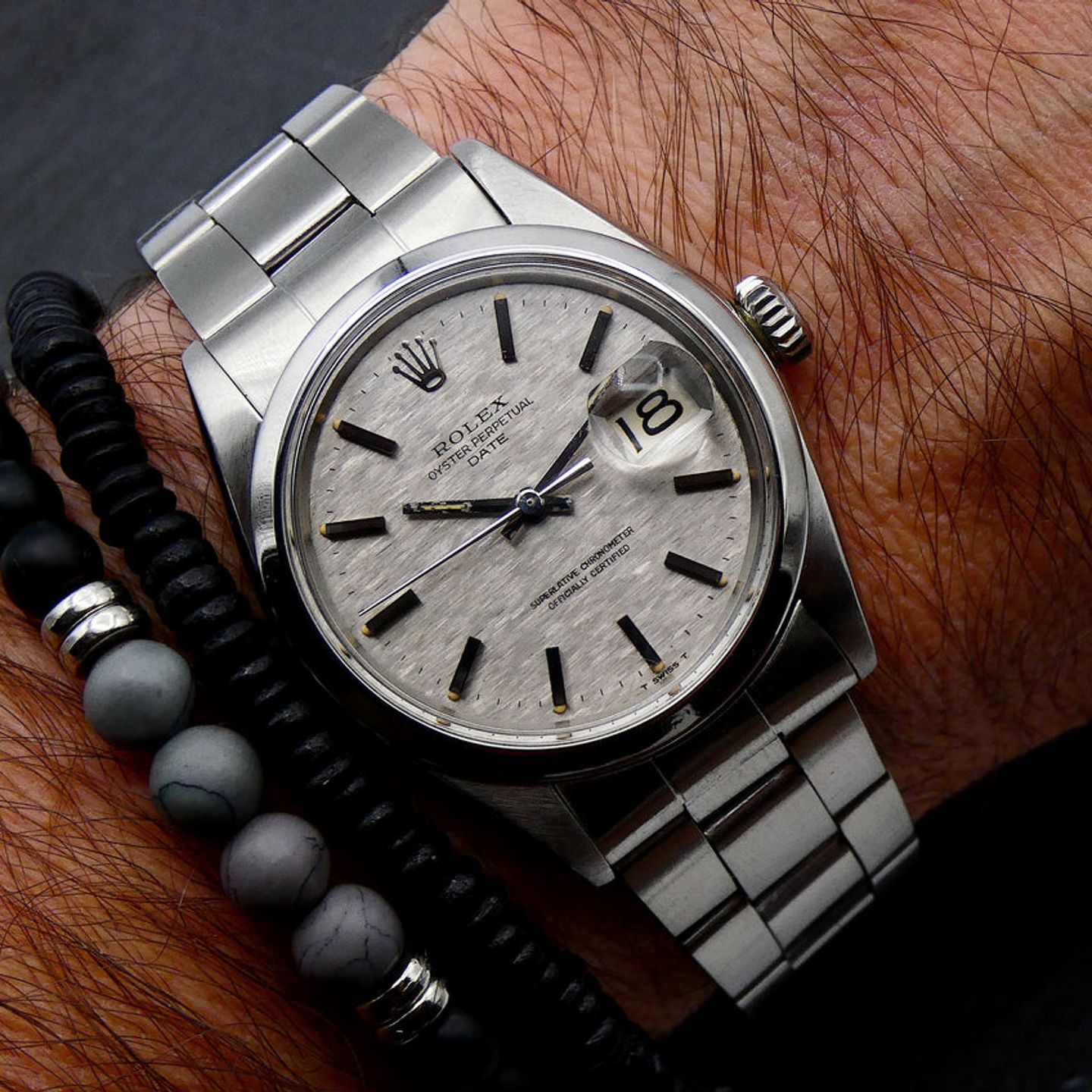 Rolex Oyster Perpetual Date 1500 (1970) - Silver dial 34 mm Steel case (2/3)