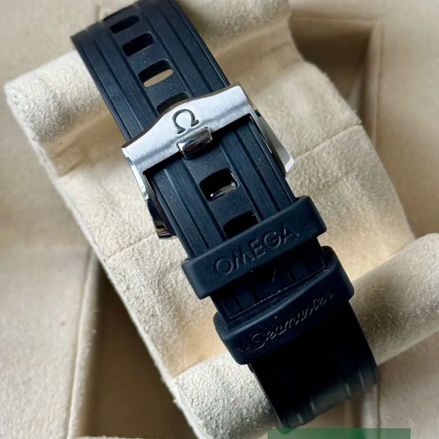 Omega Seamaster Diver 300 M 210.32.44.51.01.001 - (6/7)