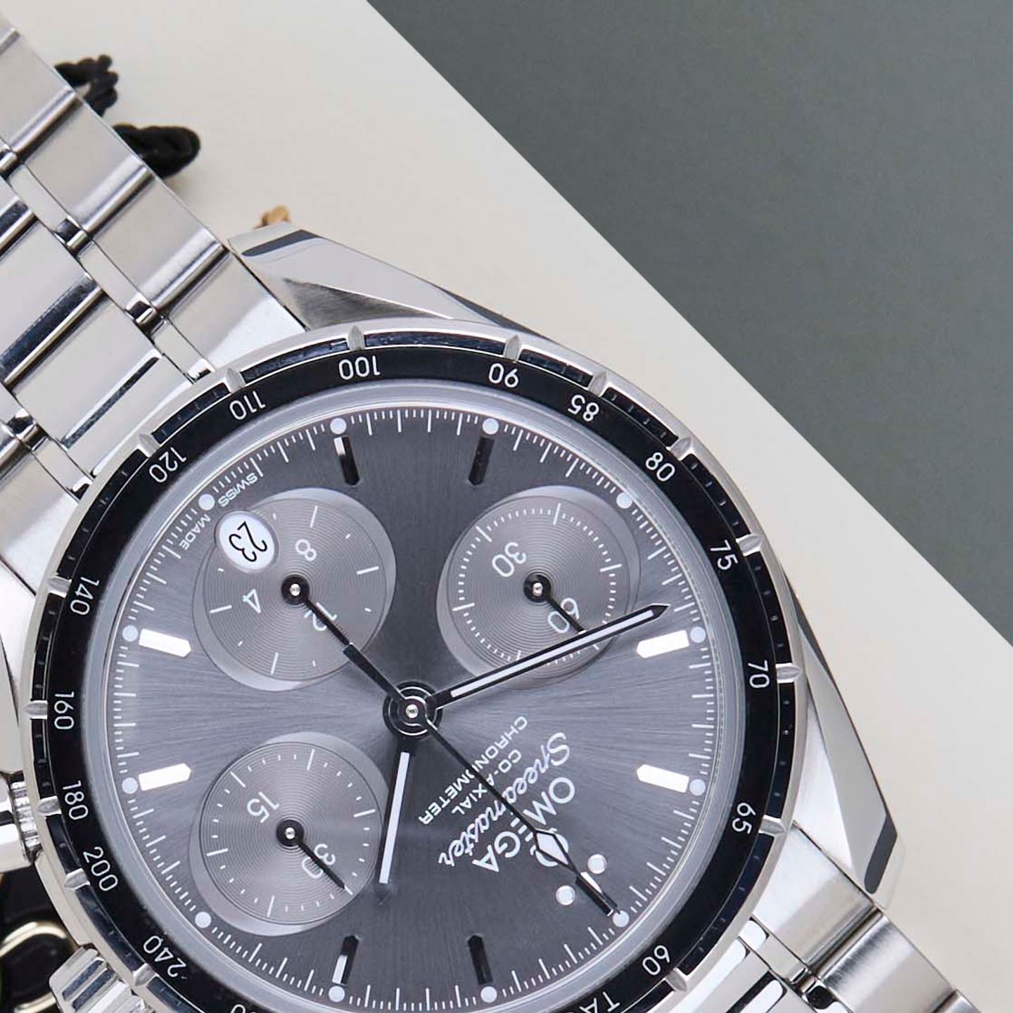 Omega Speedmaster 324.30.38.50.06.001 - (4/8)