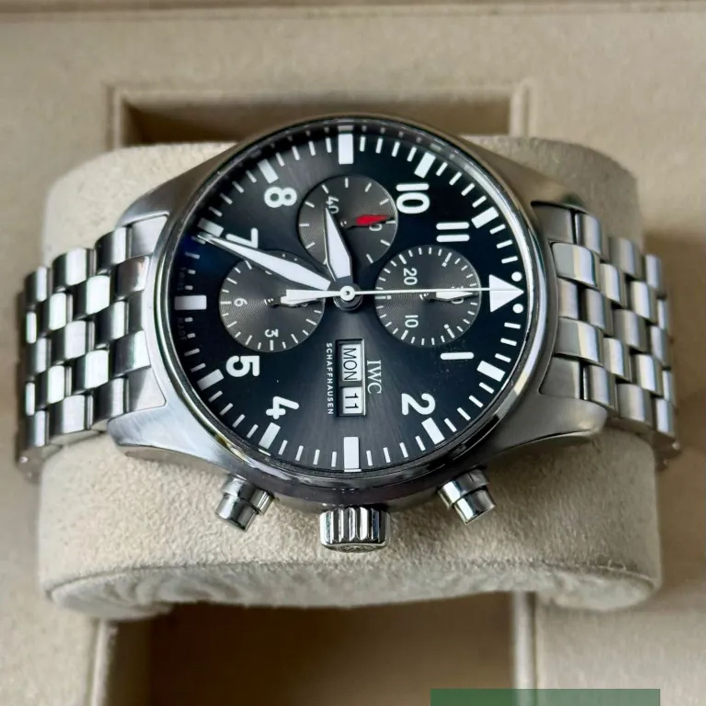 IWC Pilot Spitfire Chronograph IW377719 - (4/7)
