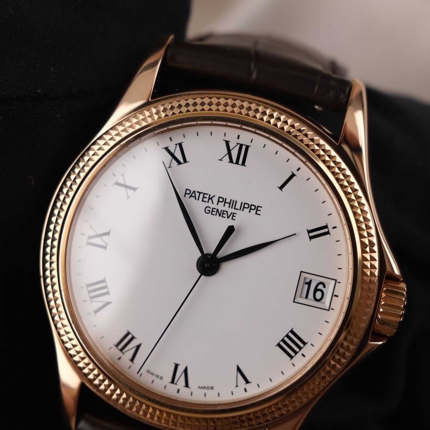 Patek Philippe Calatrava 5117R (2006) - White dial 38 mm Rose Gold case (8/8)