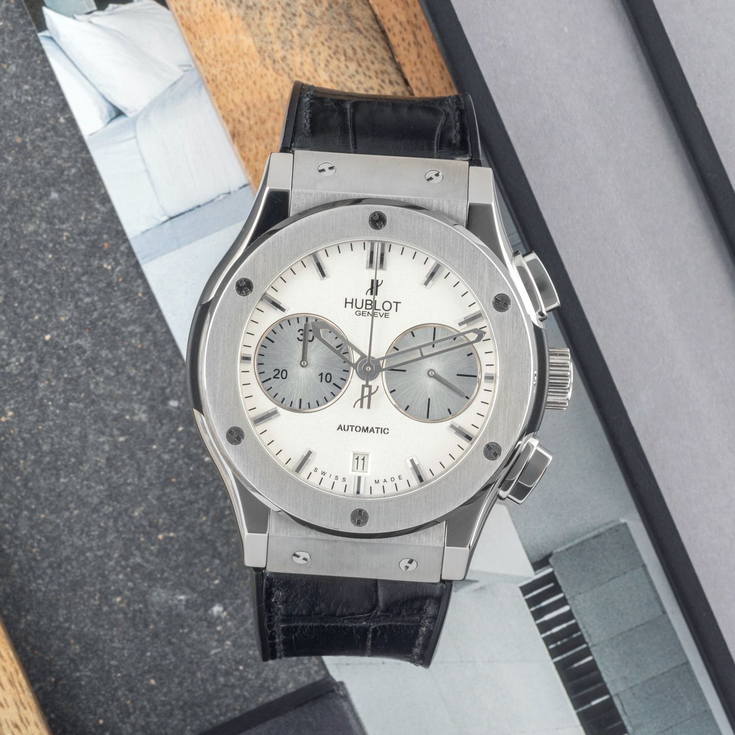 Hublot Classic Fusion 521.NX.2610.LR (2020) - Wit wijzerplaat 45mm Titanium (1/8)