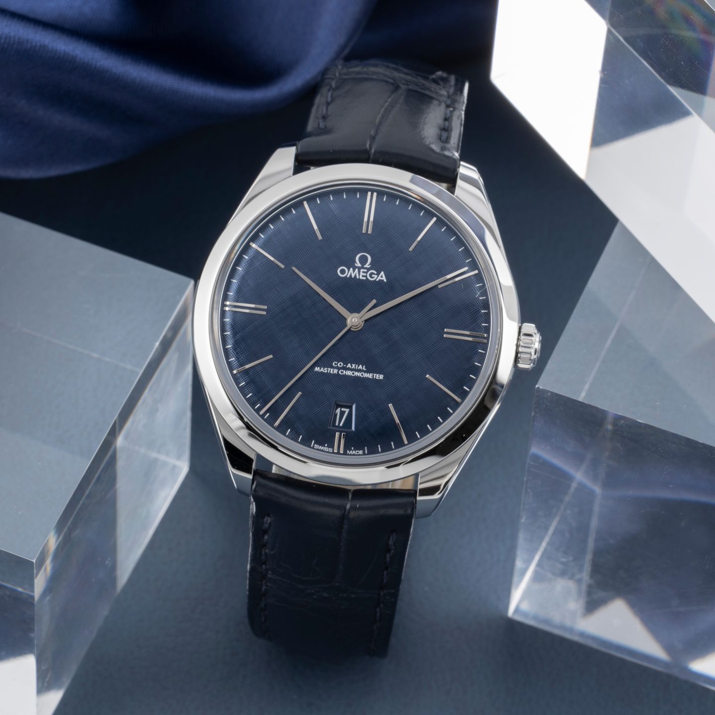 Omega De Ville Trésor 435.13.40.21.03.001 (Unknown (random serial)) - Blue dial 40 mm Steel case (1/8)
