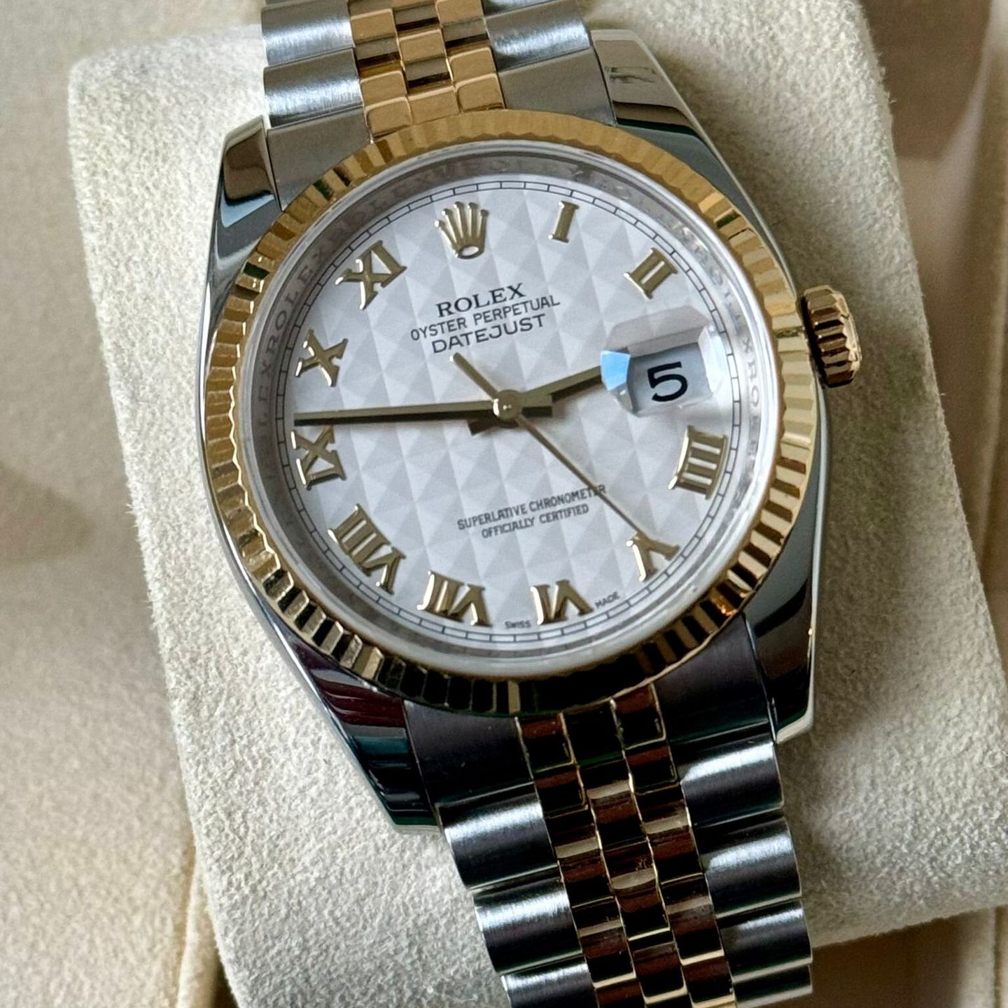 Rolex Datejust 36 116233 (2017) - Champagne dial 36 mm Gold/Steel case (1/7)