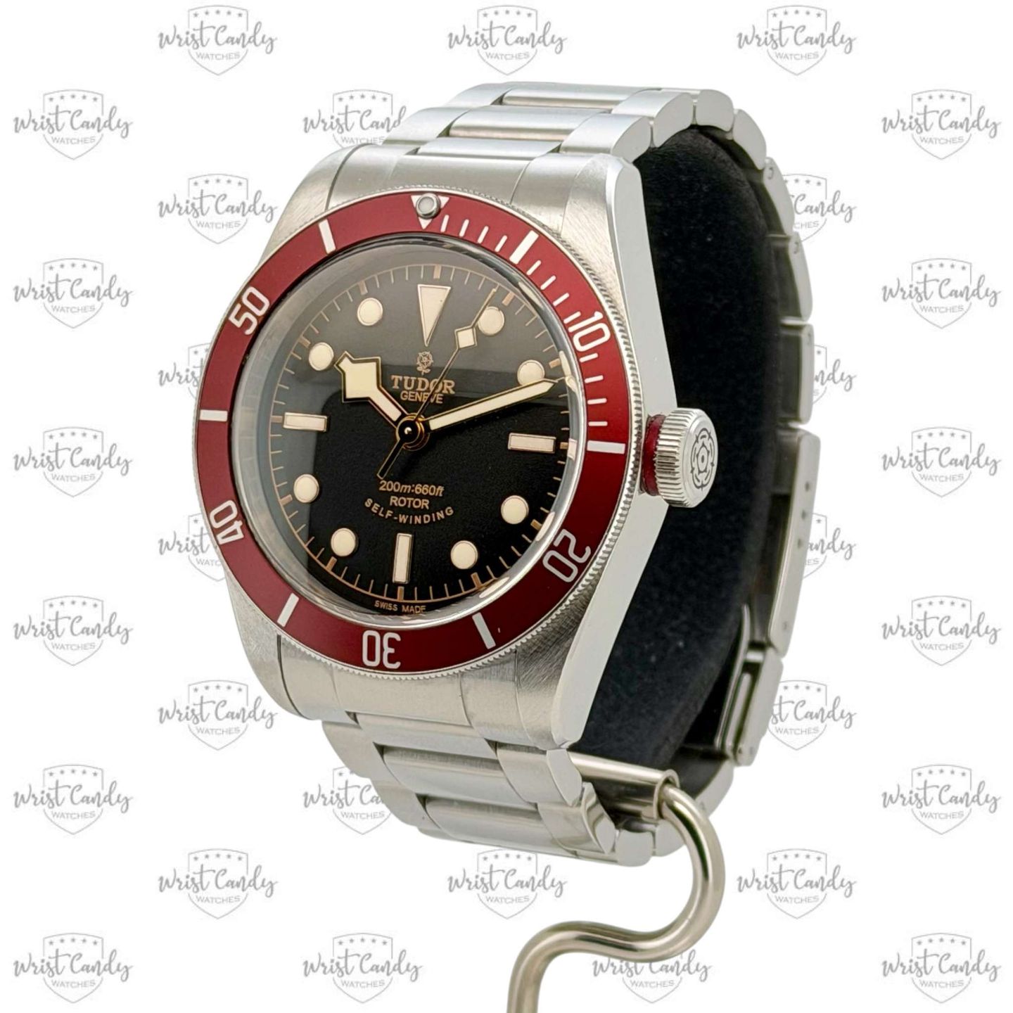 Tudor Black Bay 79220R (2015) - Black dial 41 mm Steel case (2/8)
