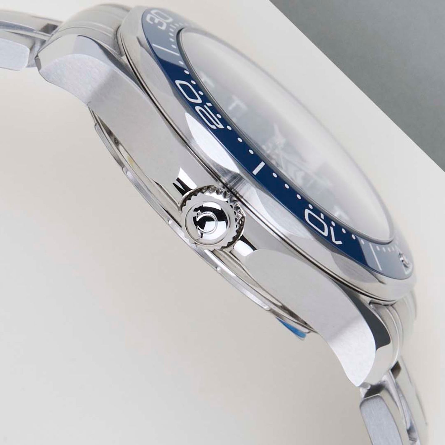 Omega Seamaster Diver 300 M 210.30.42.20.03.001 (2025) - Blue dial 42 mm Steel case (8/8)