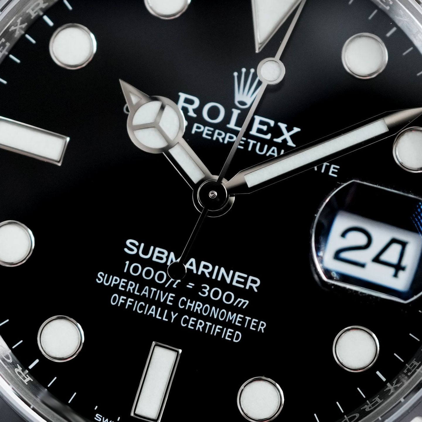 Rolex Submariner Date 126610LN - (3/7)