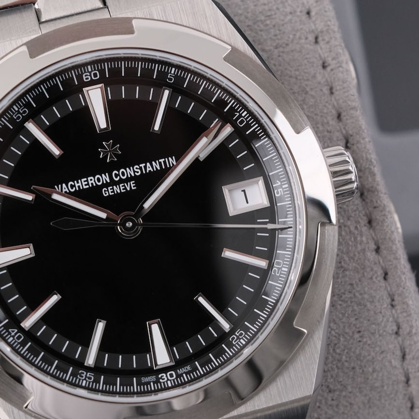 Vacheron Constantin Overseas 4520V/210A-B128 - (3/8)