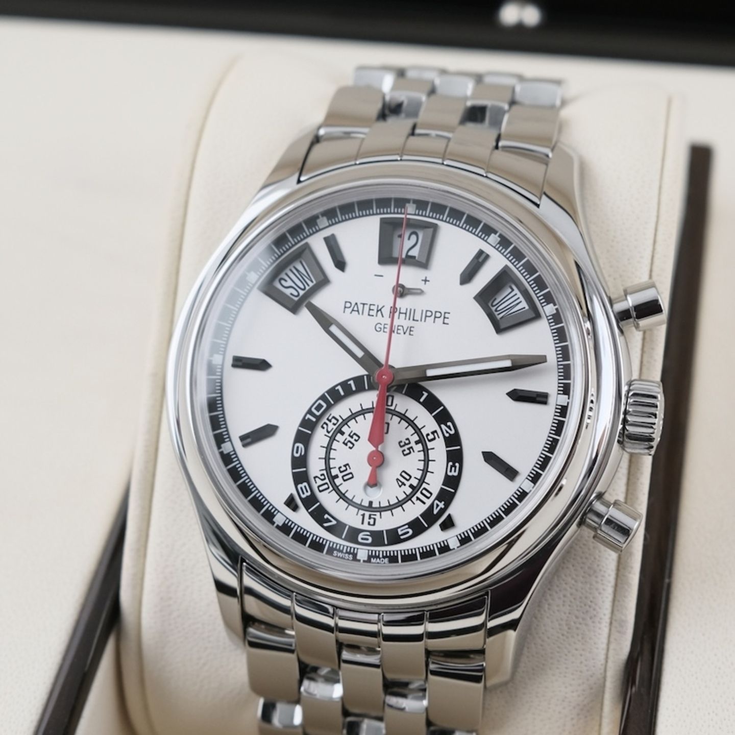 Patek Philippe Annual Calendar Chronograph 5960/1A-001 (2017) - Zilver wijzerplaat 41mm Staal (3/8)